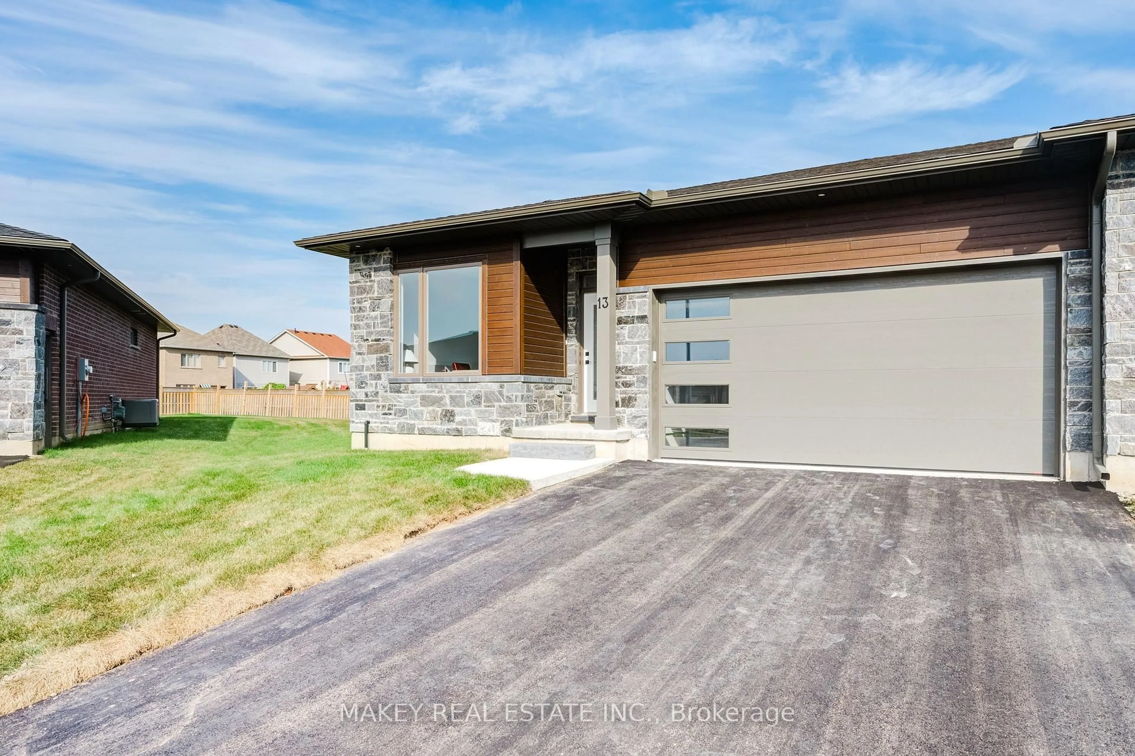 Home with brick exterior material, street for 269 Pittock Park Rd #22, Woodstock Ontario N4S 7W2