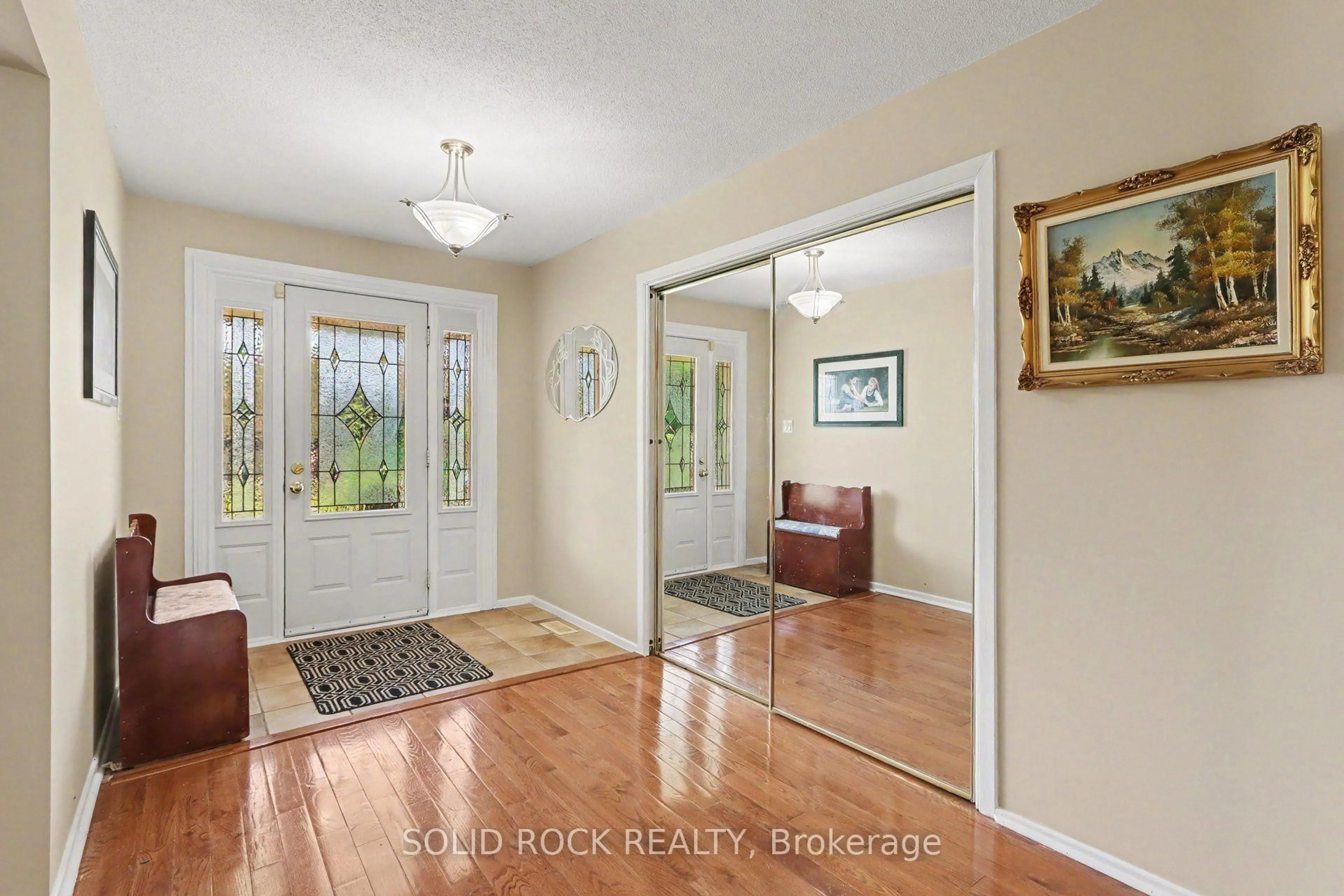 Indoor entryway for 220 Highfield Cres, Carleton Place Ontario K7C 3P2
