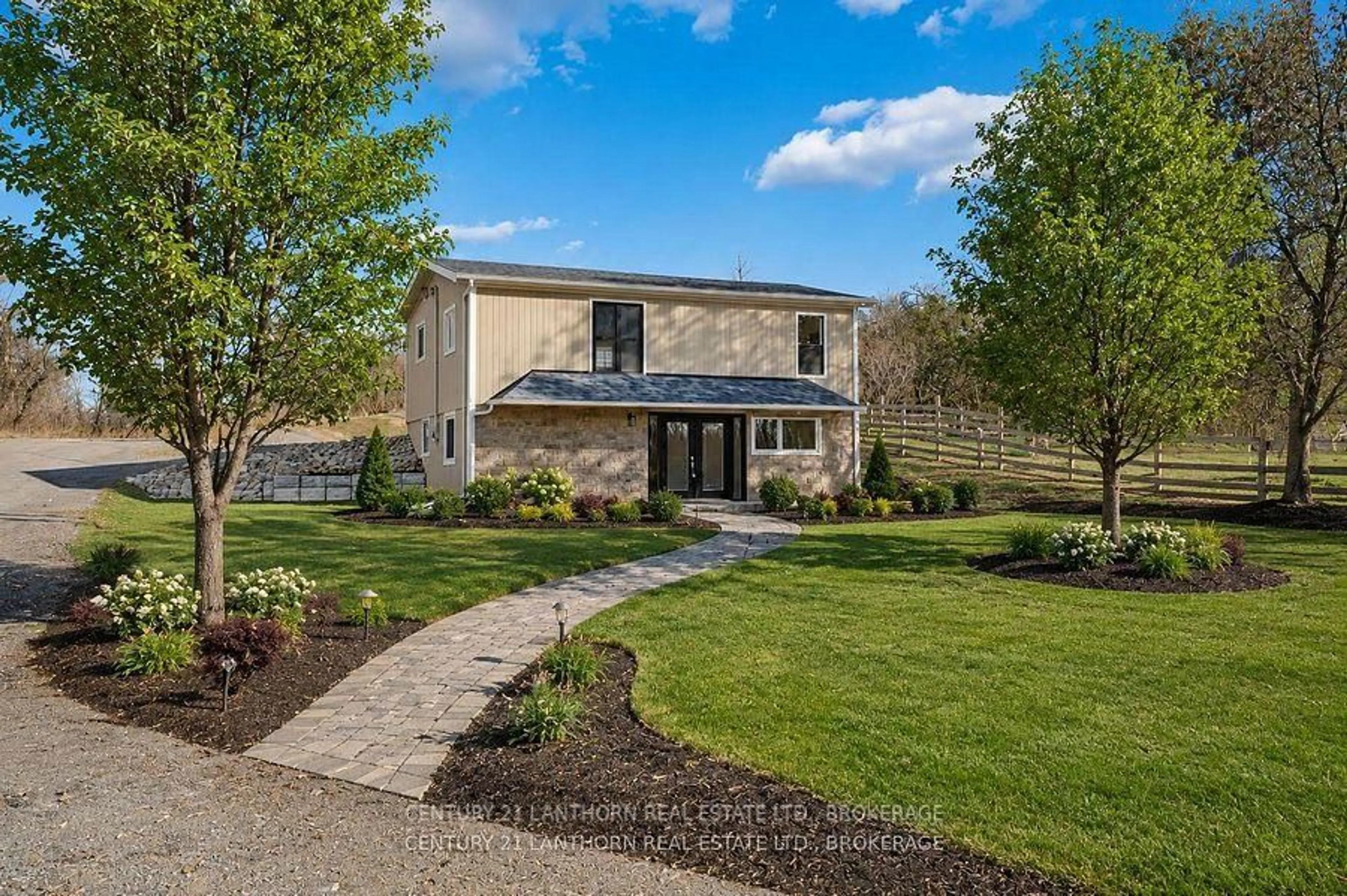 A pic from outside/outdoor area/front of a property/back of a property/a pic from drone, unknown for 6682 Wheeler St, Tamworth Ontario K0K 3G0