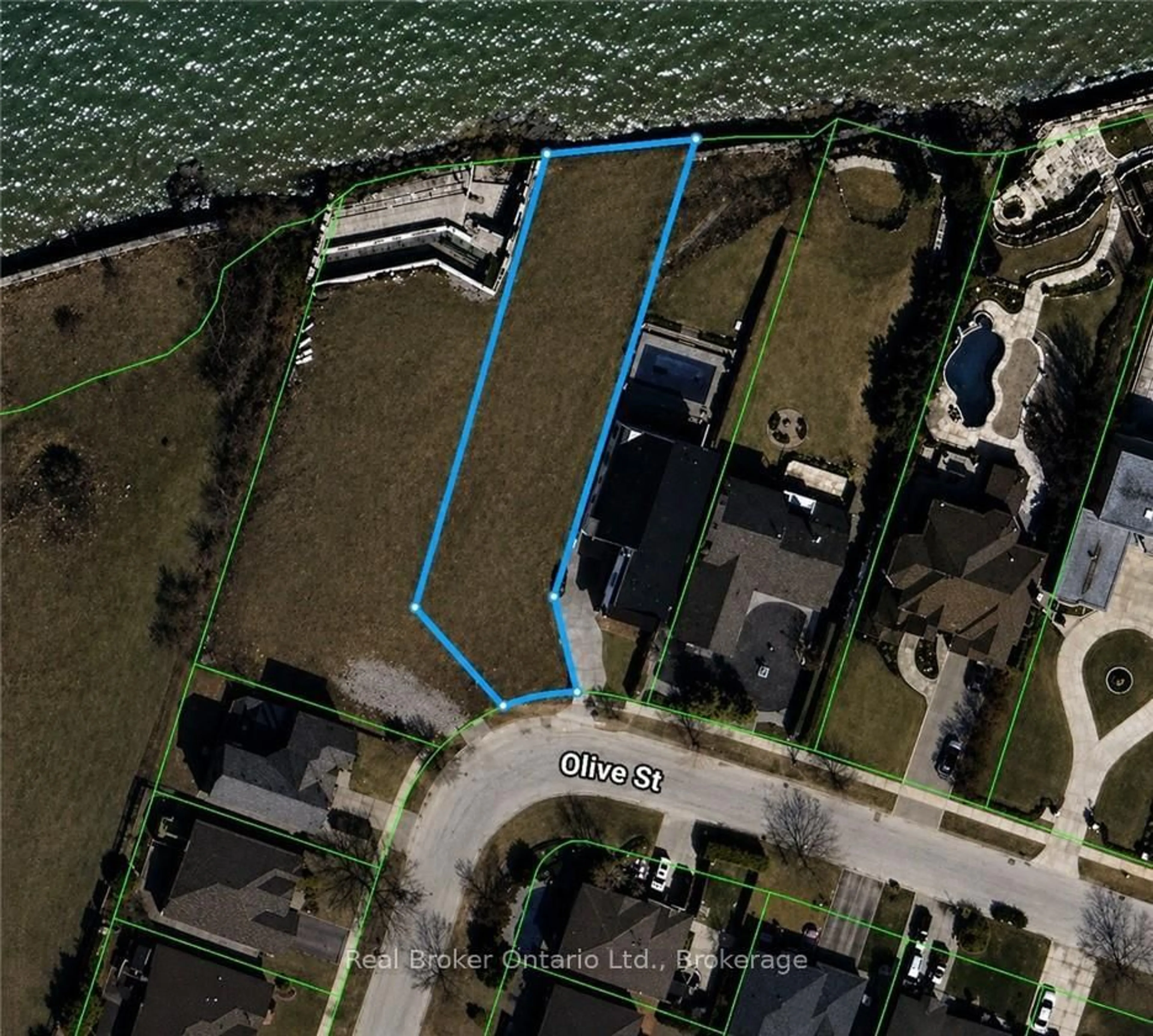 A pic from outside/outdoor area/front of a property/back of a property/a pic from drone, water/lake/river/ocean view for 136A Olive St, Grimsby Ontario L3M 5C8