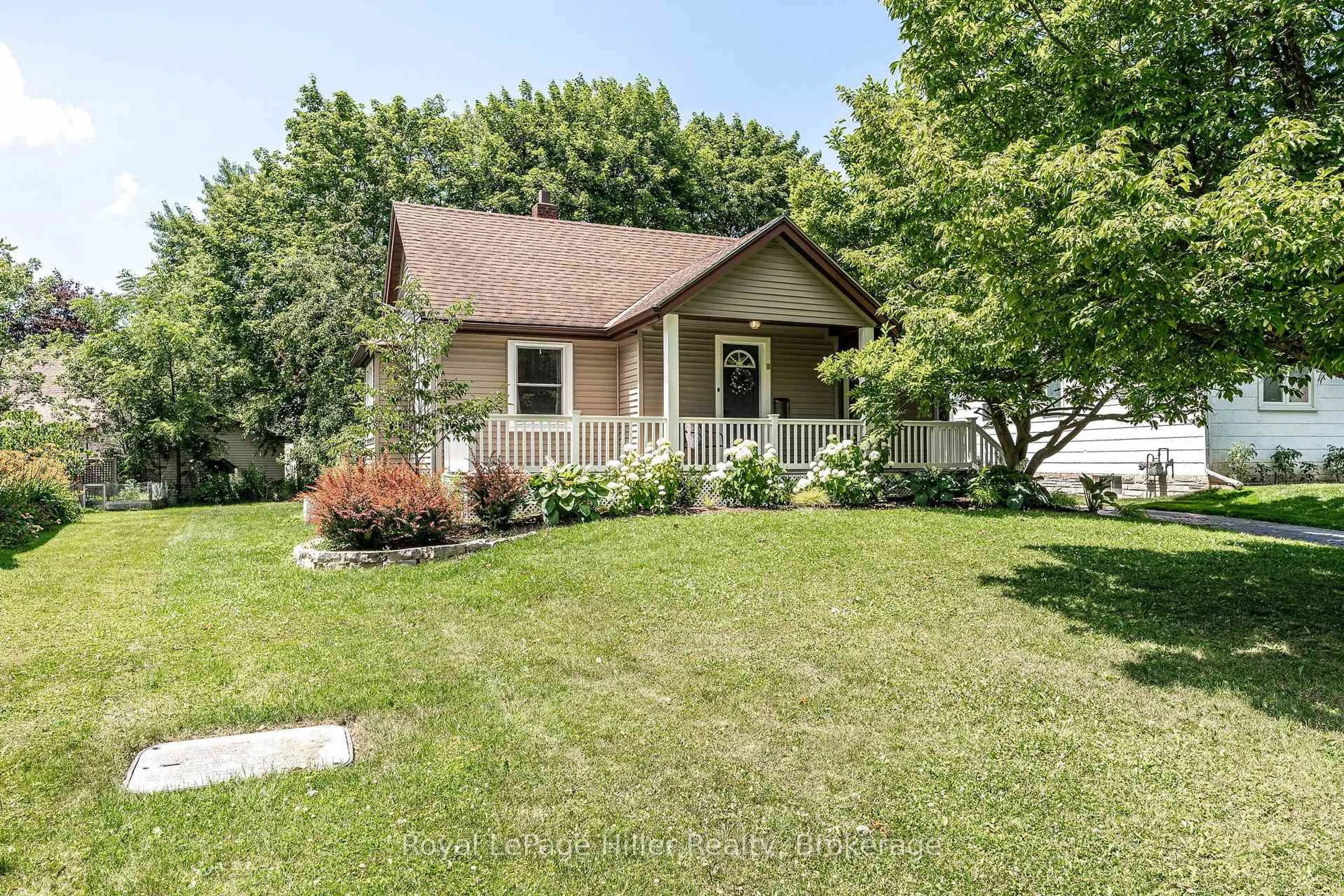 Home with vinyl exterior material, street for 18 Somerset St, Stratford Ontario N5A 6K1