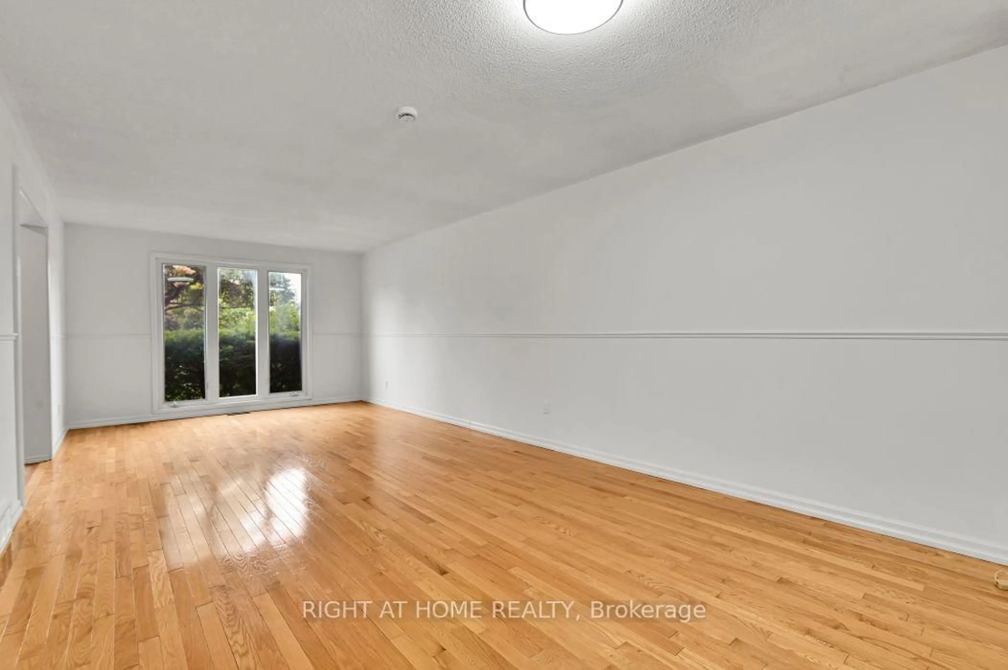 A pic of a room for 99 Craig Henry Dr, Ottawa Ontario K2G 3S8