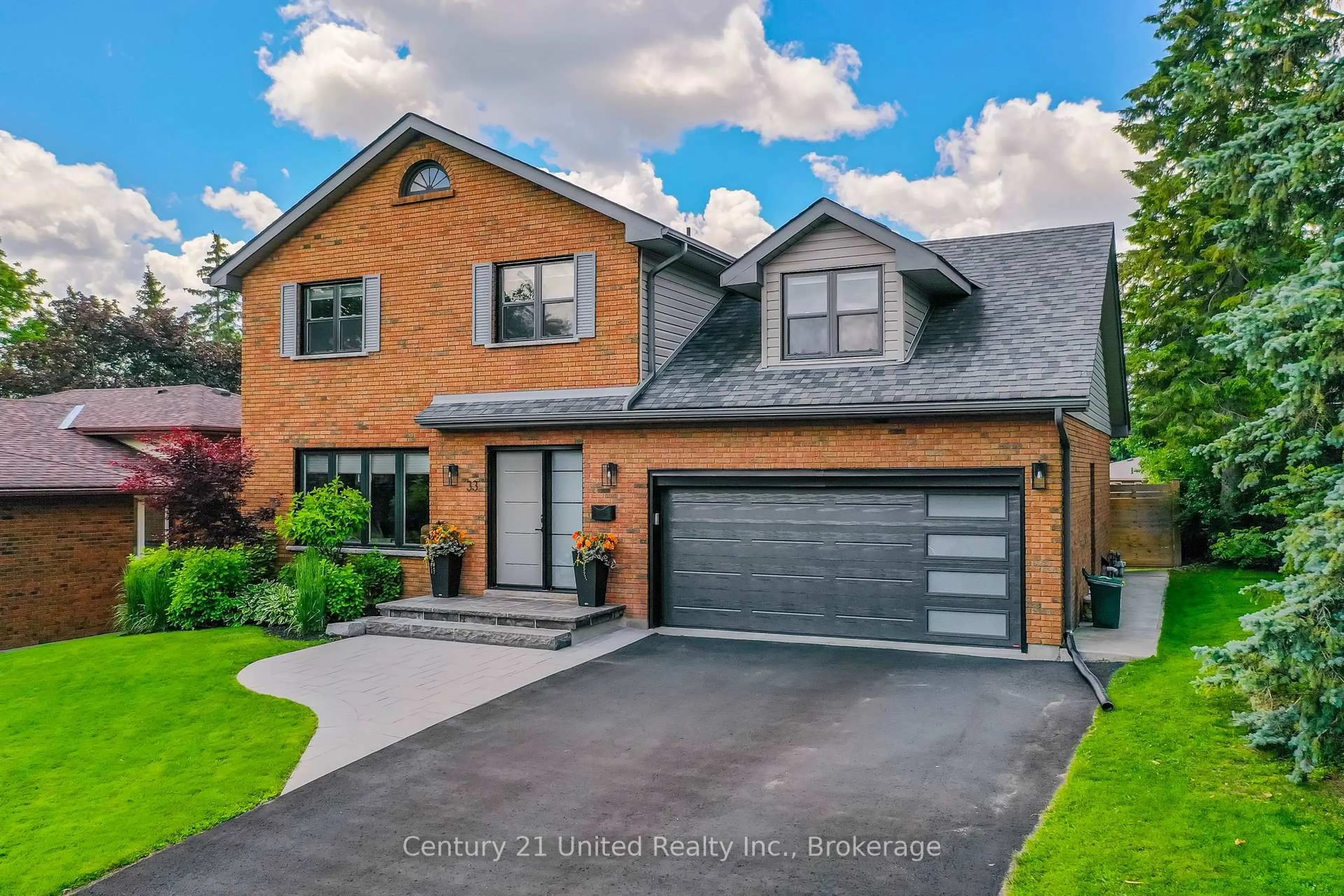 Home with brick exterior material, street for 33 Oakwood Cres, Peterborough Ontario K9J 1N2