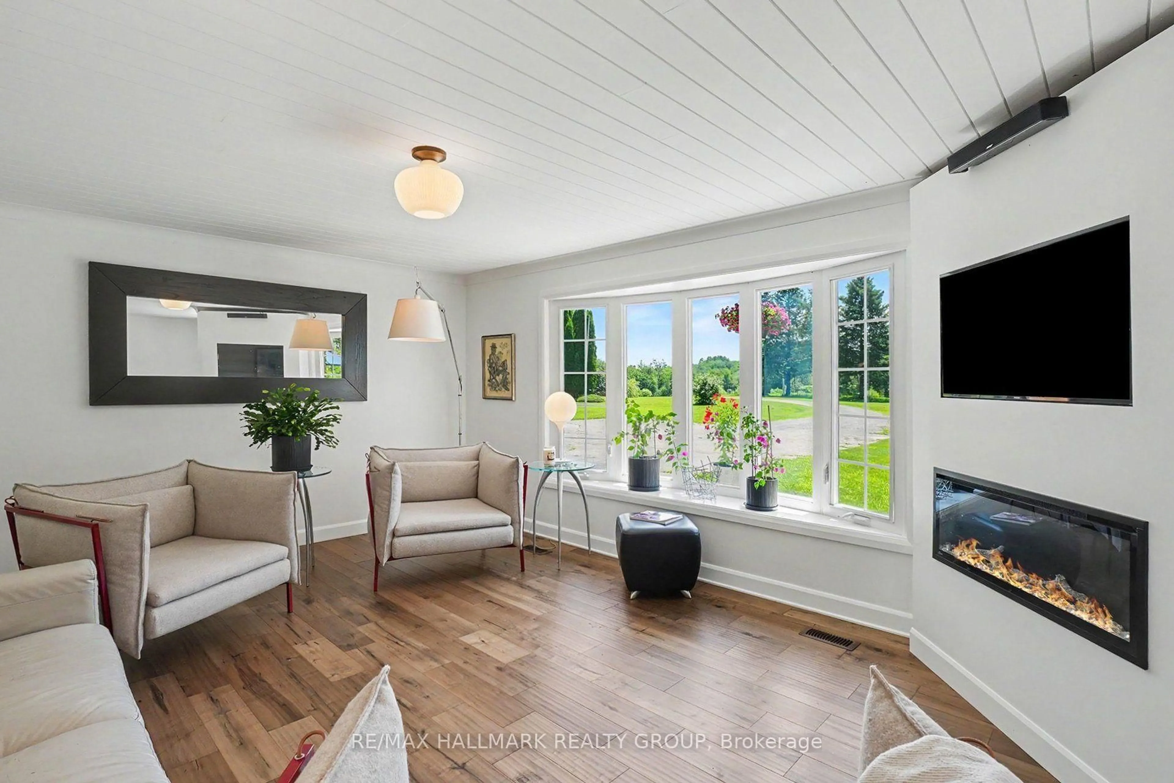Living room with furniture, unknown for 1475 Beachburg Rd, Beachburg Ontario K0J 1C0