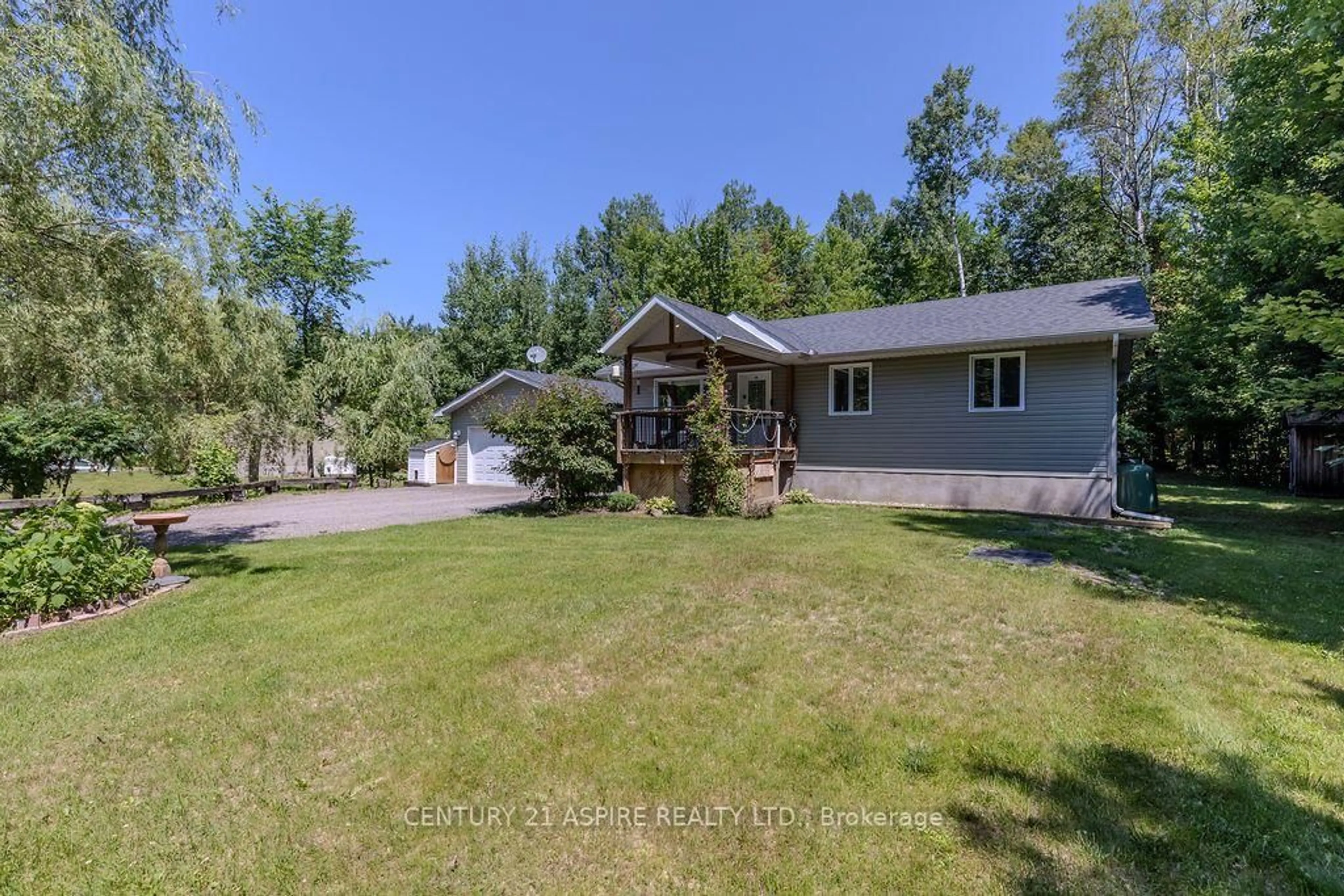 A pic from outside/outdoor area/front of a property/back of a property/a pic from drone, unknown for 1576 Garden Of Eden Rd, Renfrew Ontario K7V 3Z8