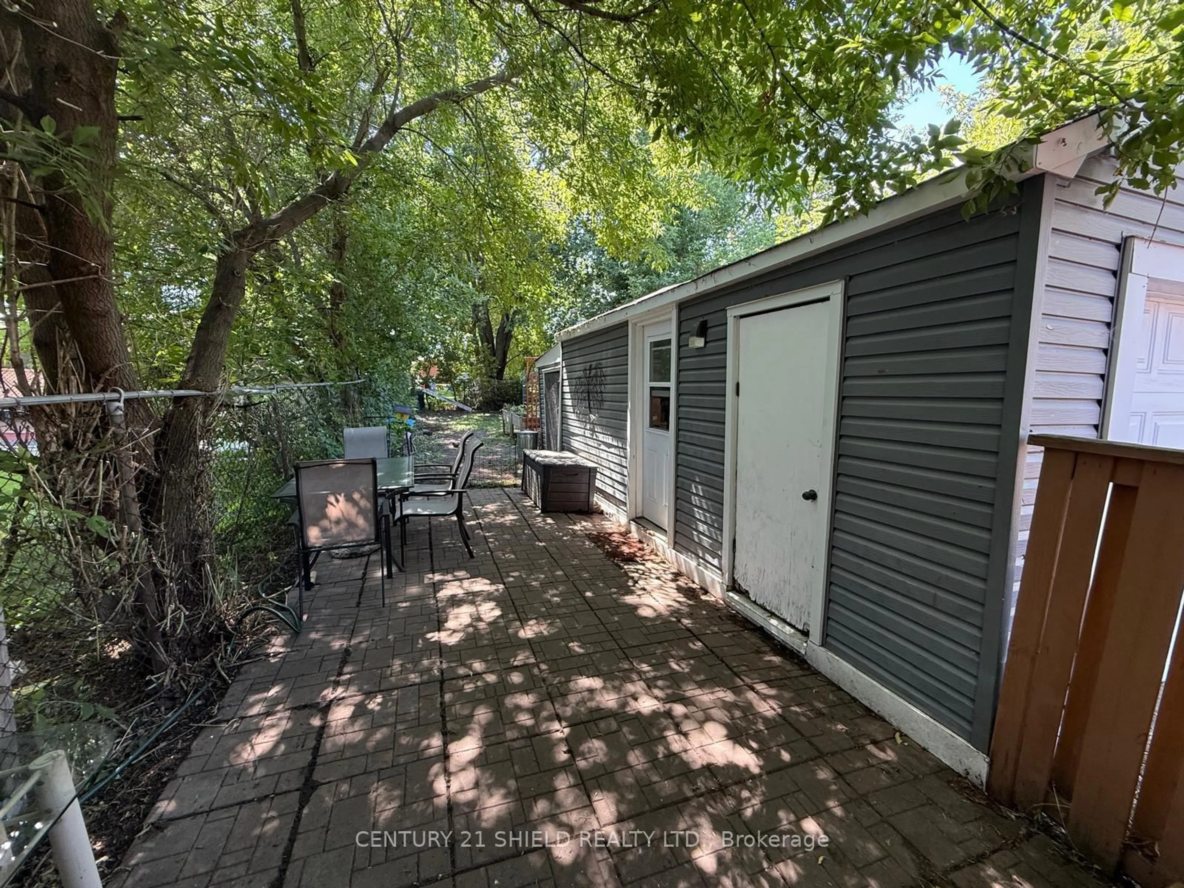 Unknown for 31 CARTIER Ave, Cornwall Ontario K6J 4B3