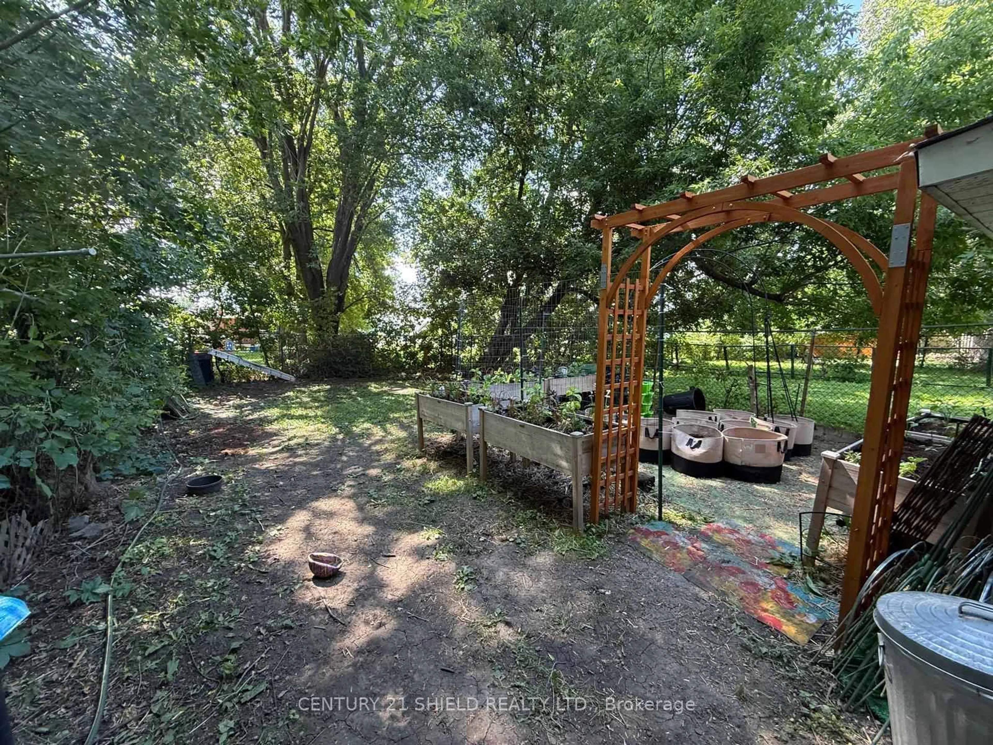 A pic from outside/outdoor area/front of a property/back of a property/a pic from drone, forest/trees view for 31 CARTIER Ave, Cornwall Ontario K6J 4B3