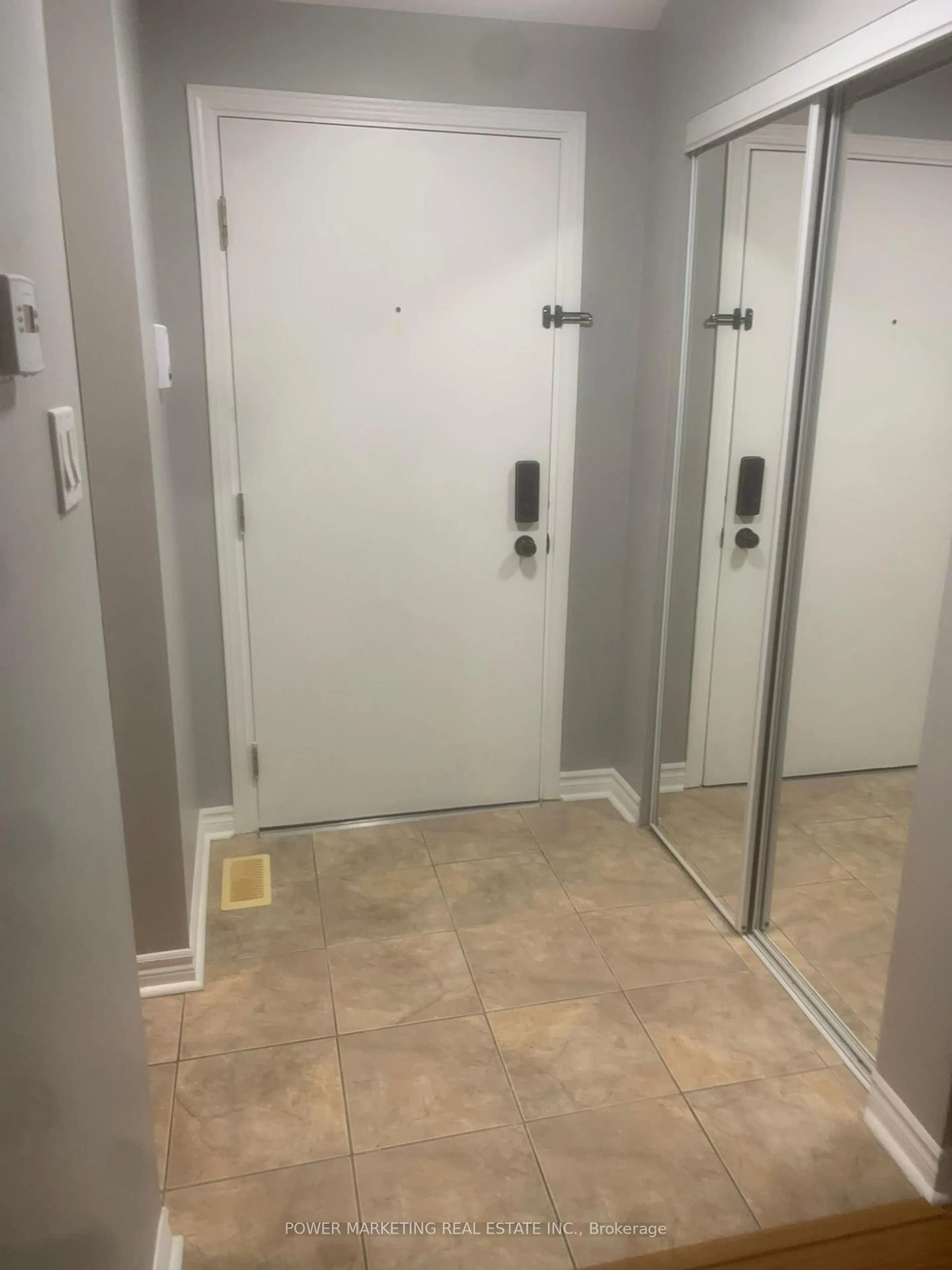 Unknown for 902 Notre Dame St #100, Russell Ontario K0A 1W0