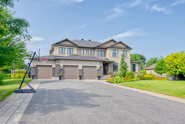 463 Lockmaster Cres, Ottawa 2