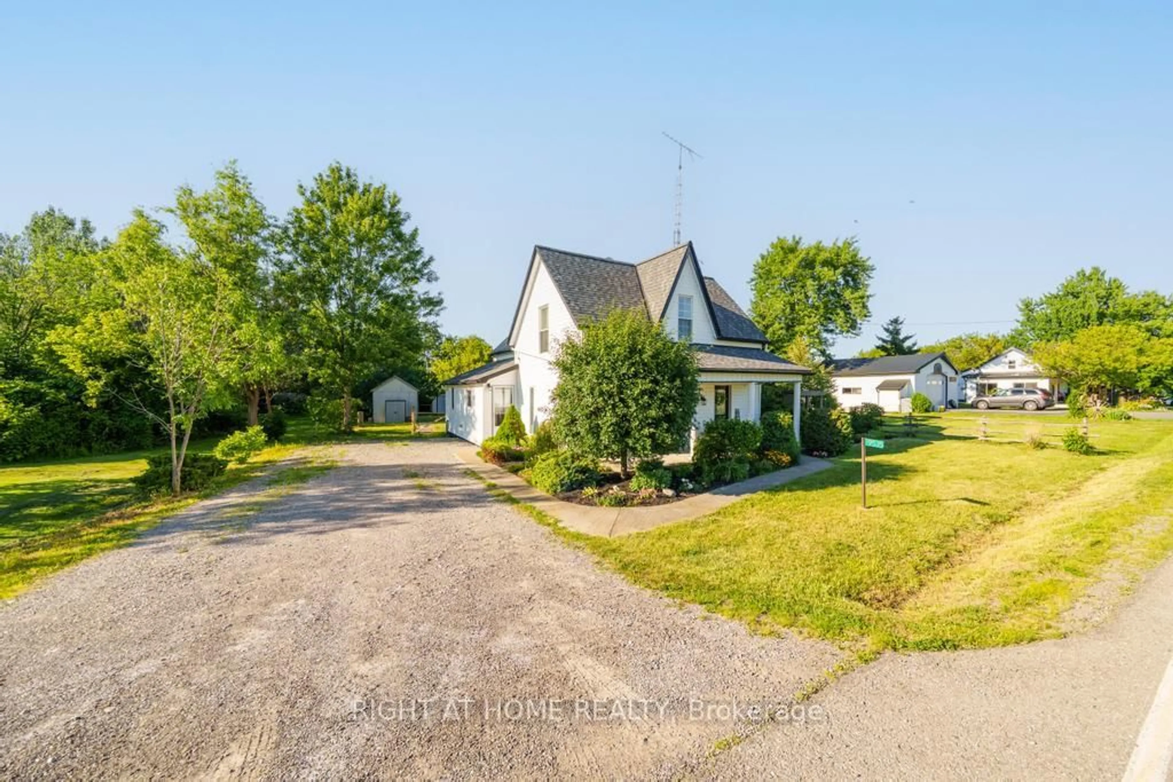 A pic from outside/outdoor area/front of a property/back of a property/a pic from drone, street for 9535 Regional Rd 9 Rd, West Lincoln Ontario N0A 1C0