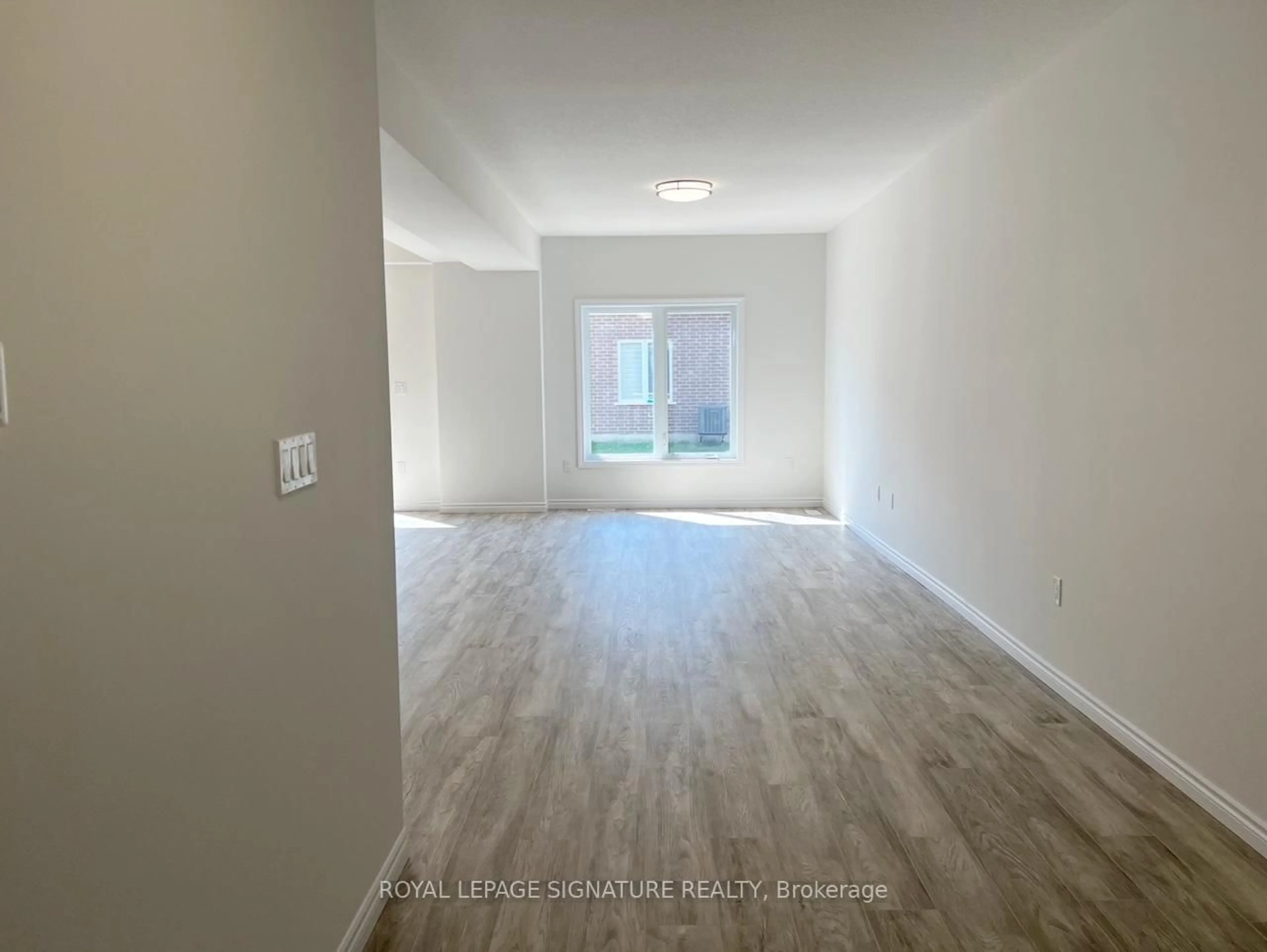 A pic of a room for 3128 Turner Cres, London South Ontario N6M 0A1
