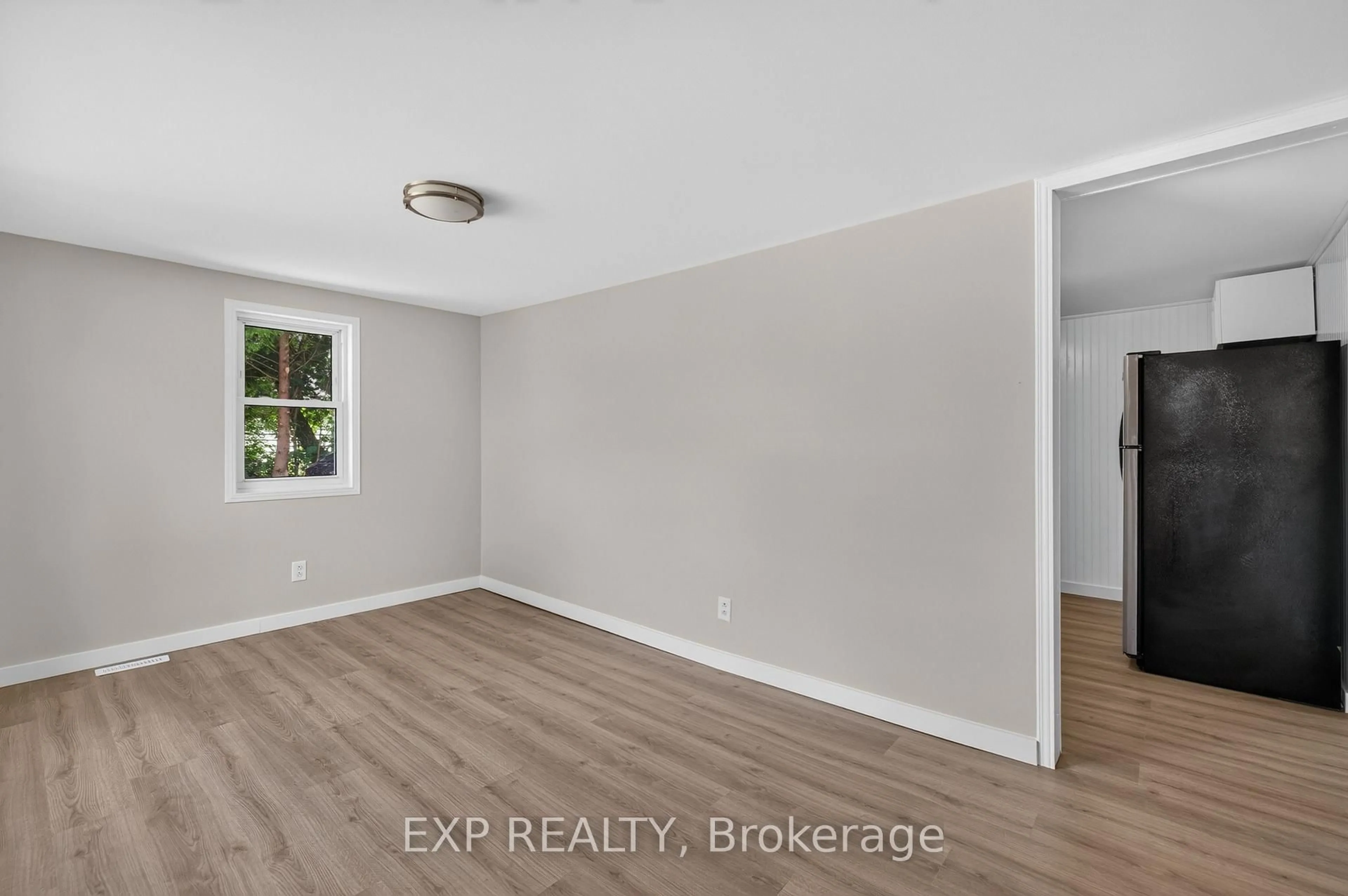 A pic of a room for 146 Whiting St, Ingersoll Ontario N5C 3B3