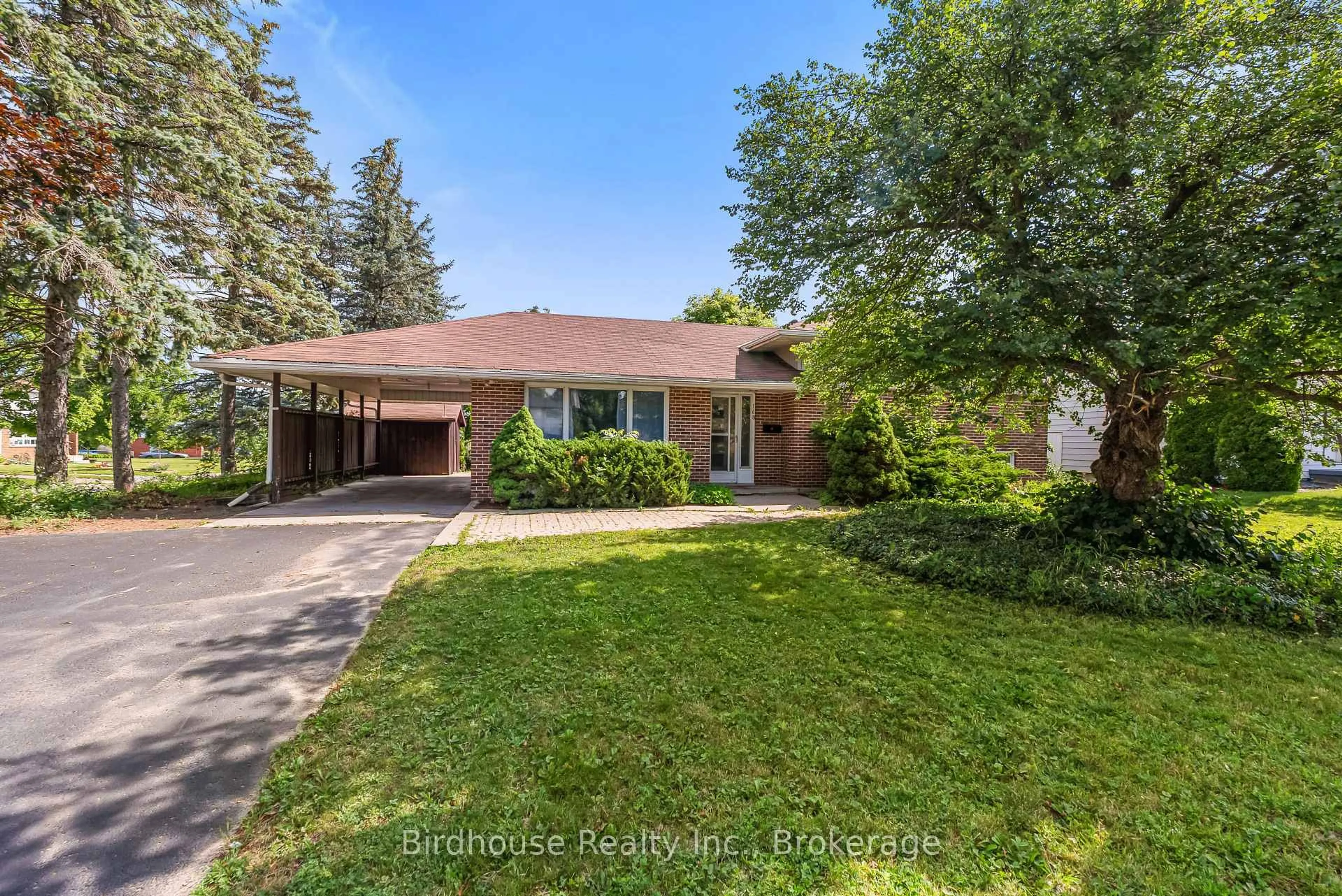 Home with brick exterior material, street for 168 Adelaide St, Kawartha Lakes Ontario K9V 4M6