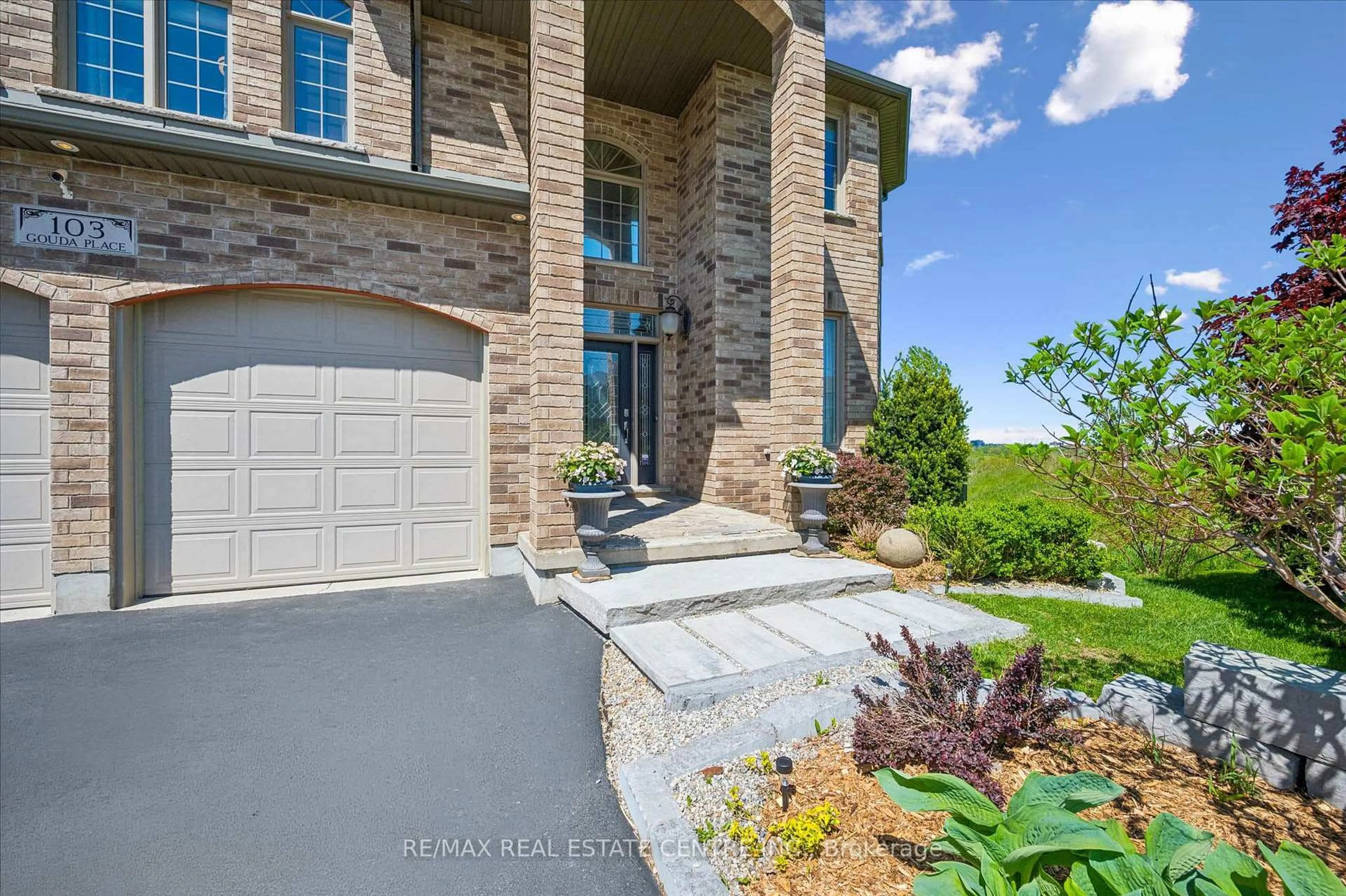 Unknown for 103 Gouda Pl, Cambridge Ontario N1P 0A9