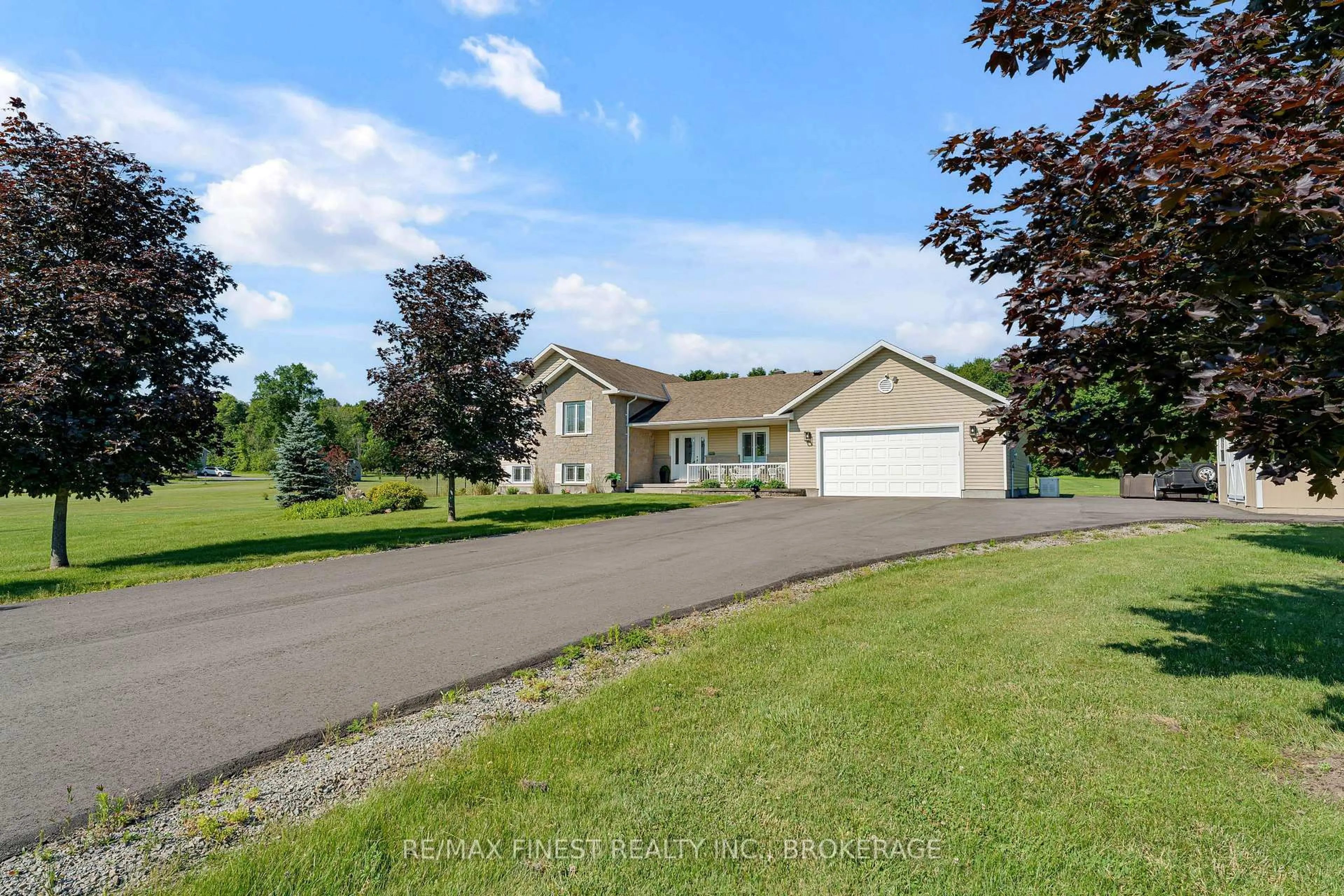 A pic from outside/outdoor area/front of a property/back of a property/a pic from drone, unknown for 59 Horace Dr, Rideau Lakes Ontario K0G 1V0