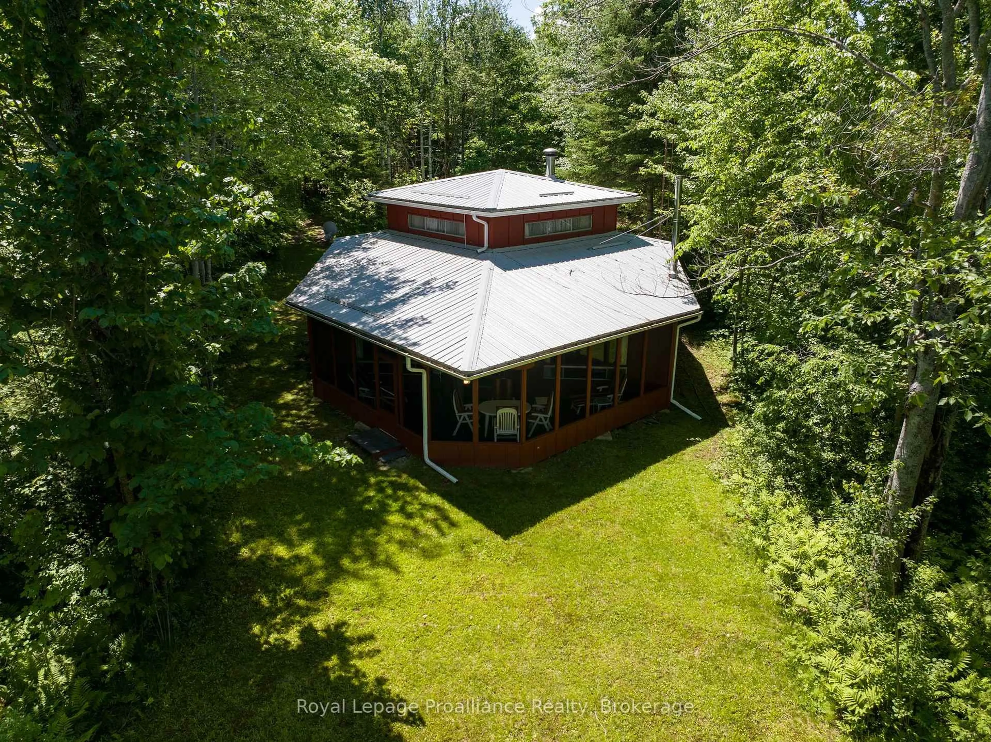 A pic from outside/outdoor area/front of a property/back of a property/a pic from drone, unknown for 1185 Hughes Landing Rd, Cloyne Ontario K0H 1K0