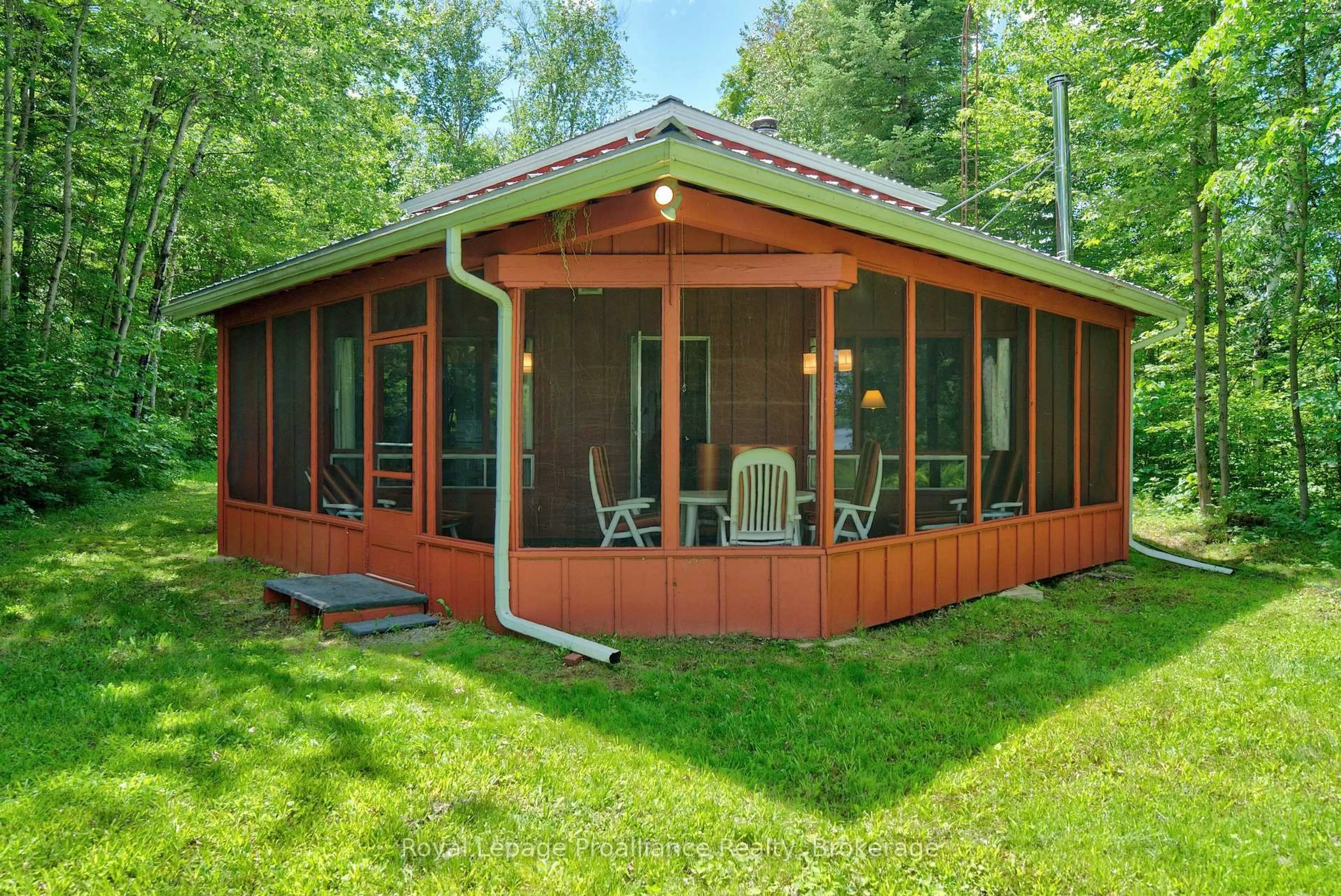 Patio, unknown for 1185 Hughes Landing Rd, Cloyne Ontario K0H 1K0