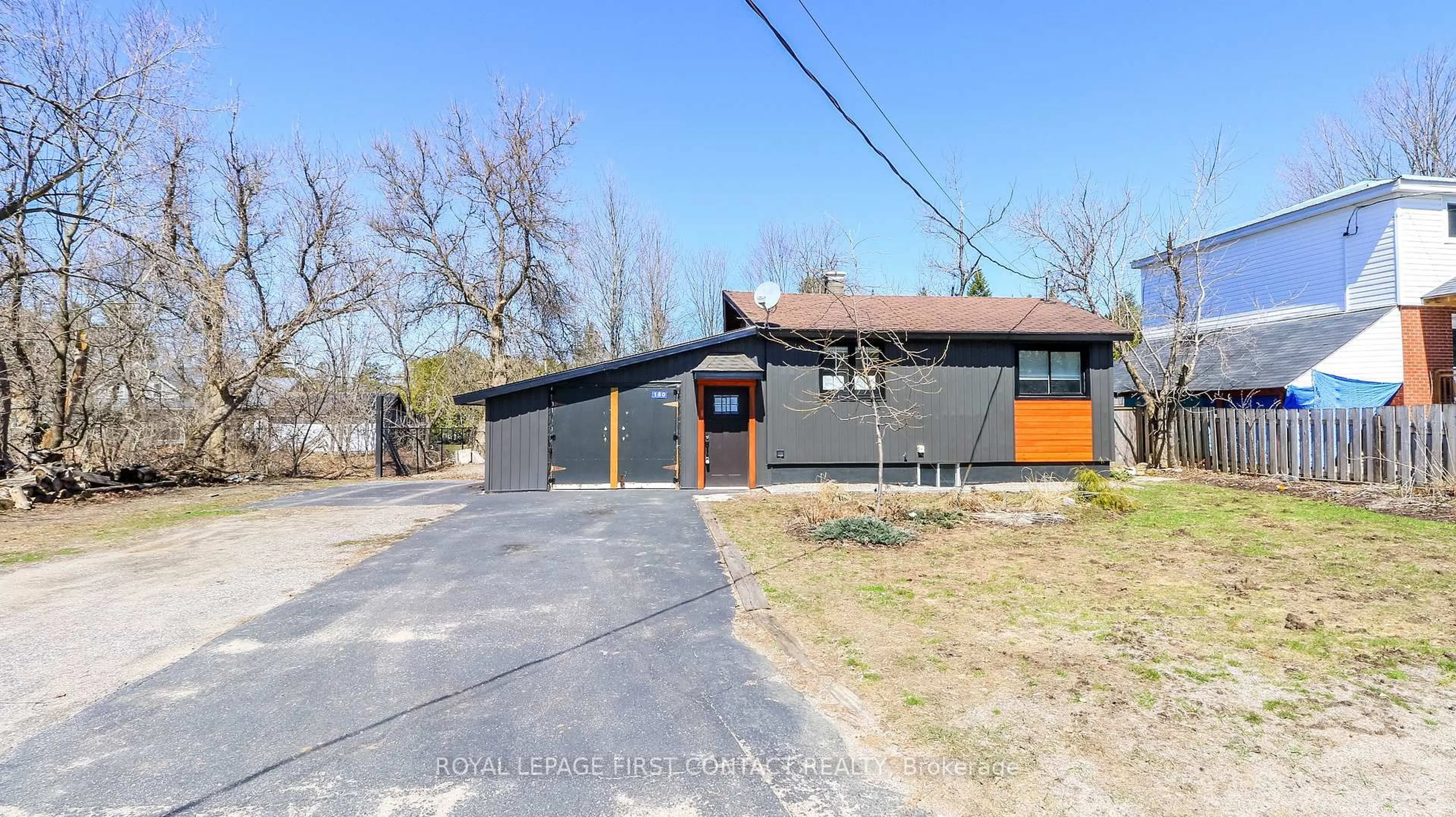 Unknown for 150 Farquhar St, Gravenhurst Ontario P1P 1C0