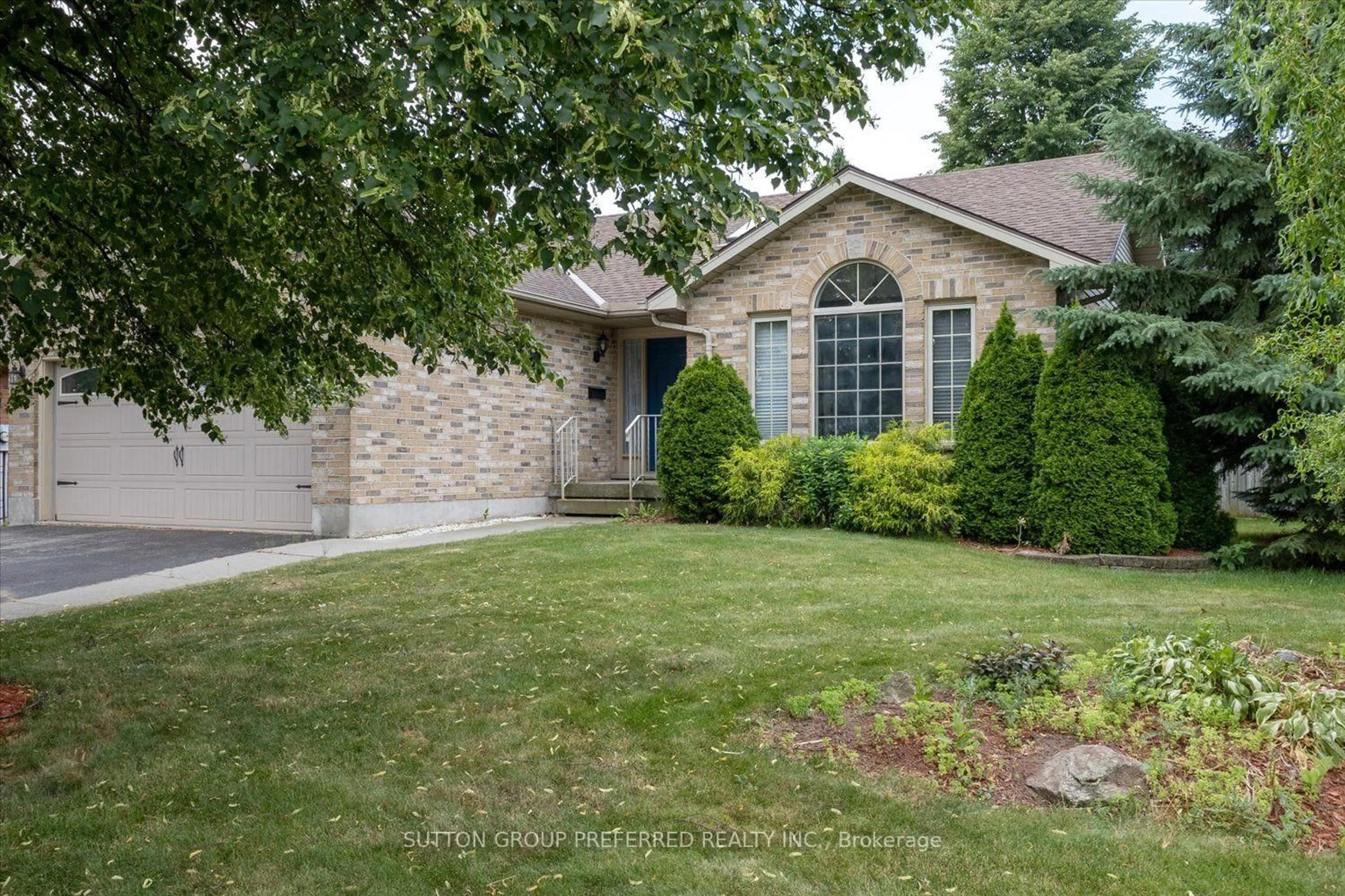 Home with brick exterior material, street for 254 Kettle Creek Dr, Central Elgin Ontario N0L 1B0
