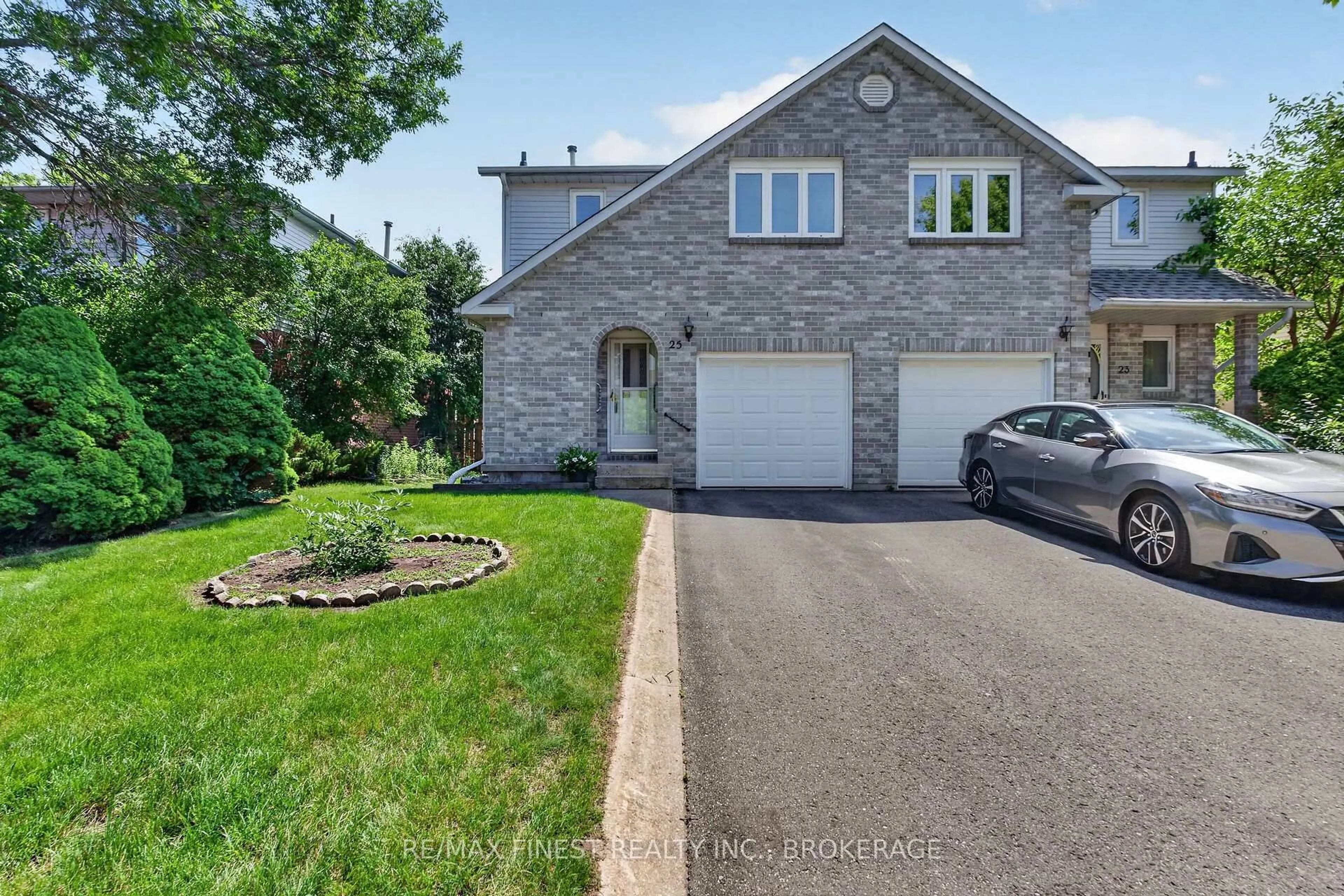 A pic from outside/outdoor area/front of a property/back of a property/a pic from drone, street for 25 Rose Abbey Dr, Kingston Ontario K7K 6W1