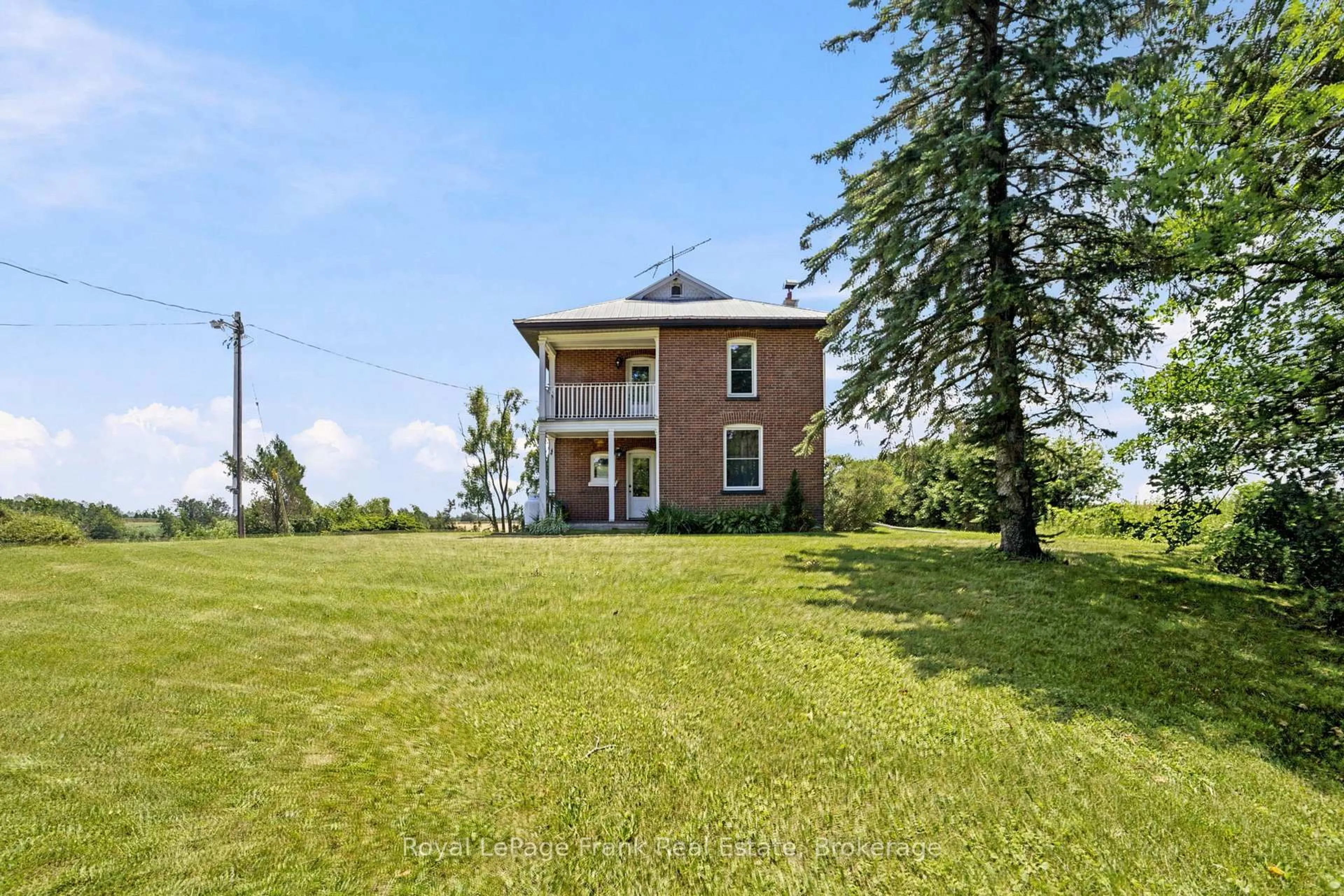 A pic from outside/outdoor area/front of a property/back of a property/a pic from drone, building for 220 Linden Valley Rd, Kawartha Lakes Ontario K0M 2T0