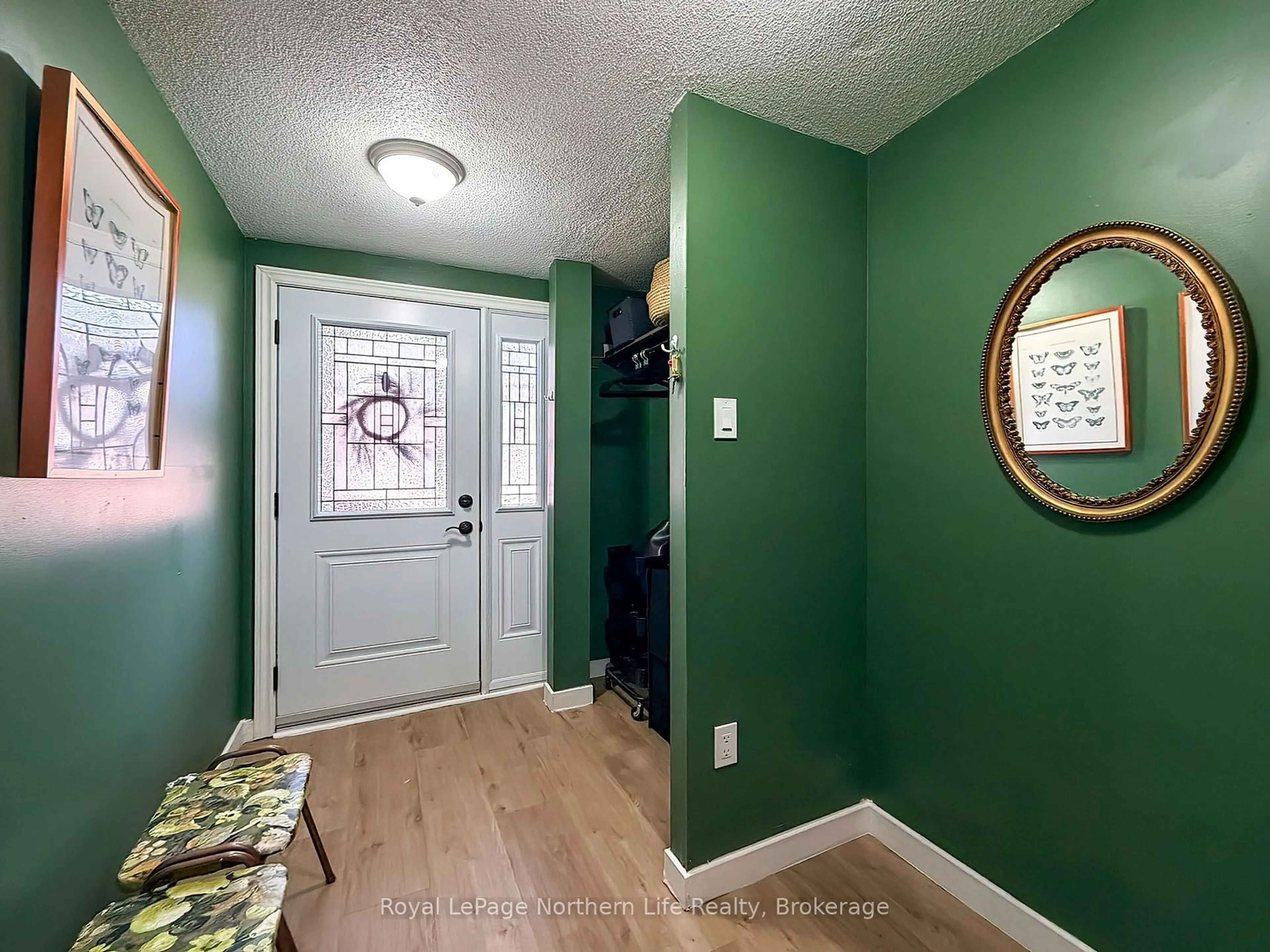 Indoor entryway for 644 Lakeshore Dr #53, North Bay Ontario P1A 3N6