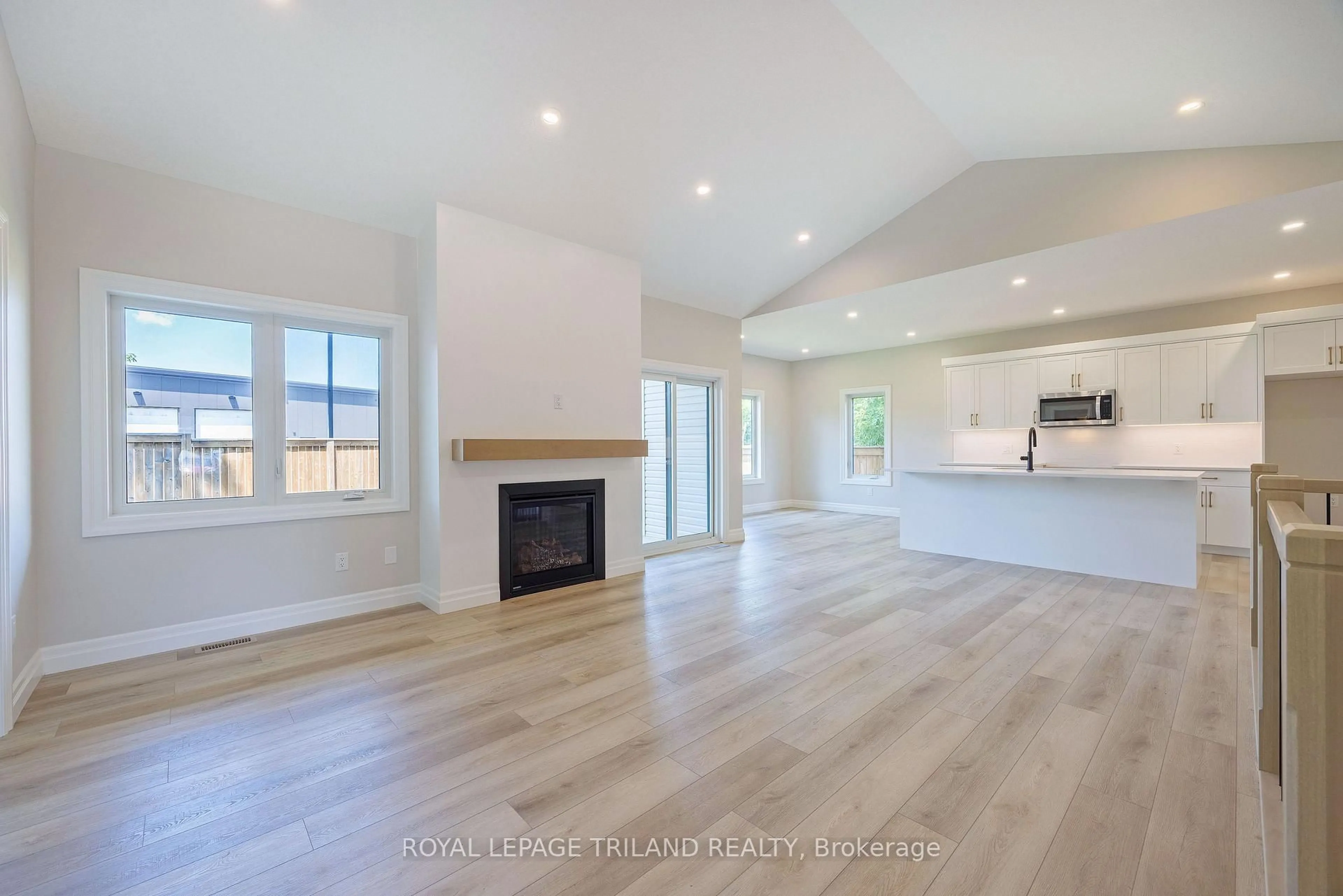 Open concept kitchen, unknown for 193 Catherine St, North Middlesex Ontario N0M 2K0