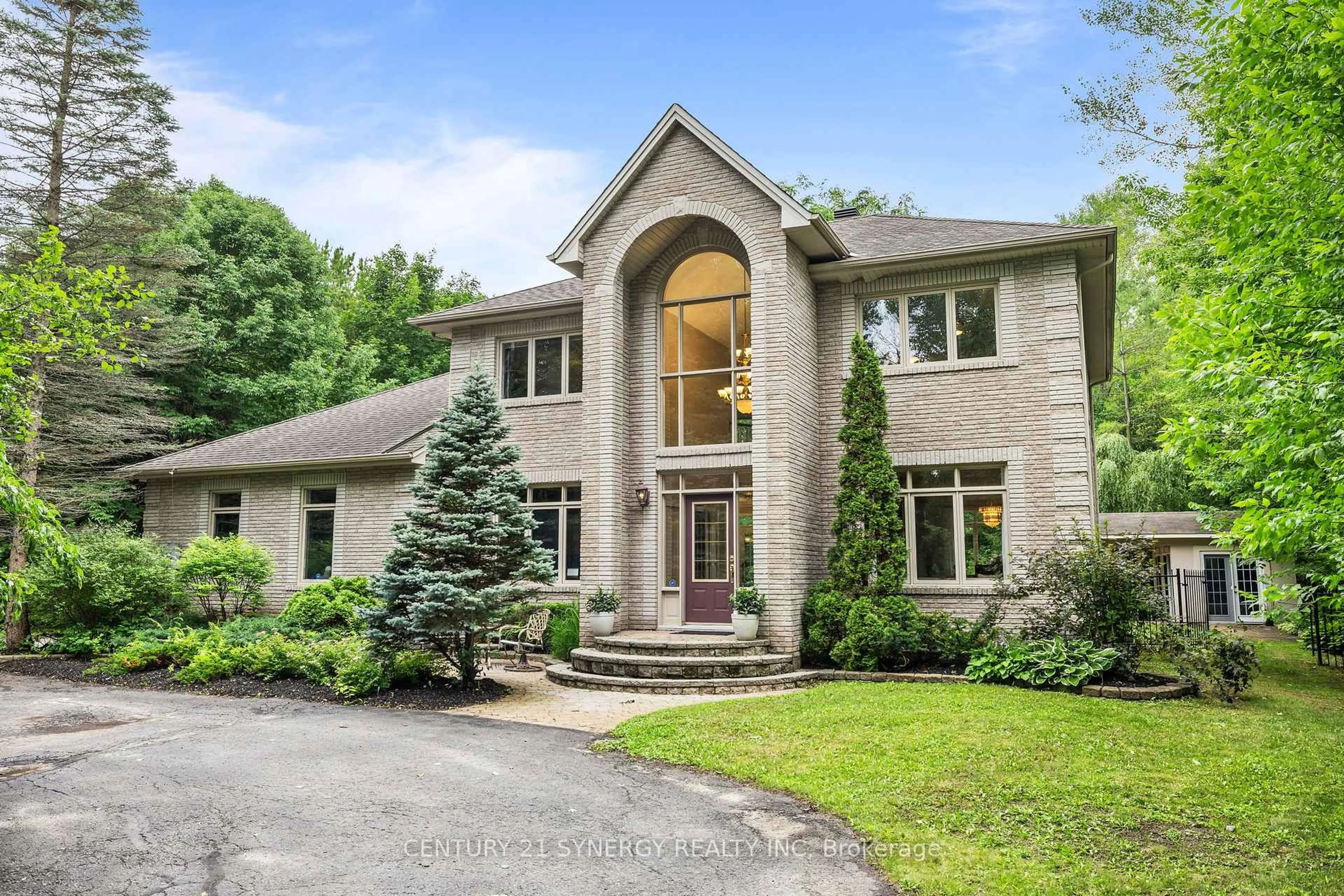 Home with brick exterior material, unknown for 5835 Knights Dr, Ottawa Ontario K4M 1K2