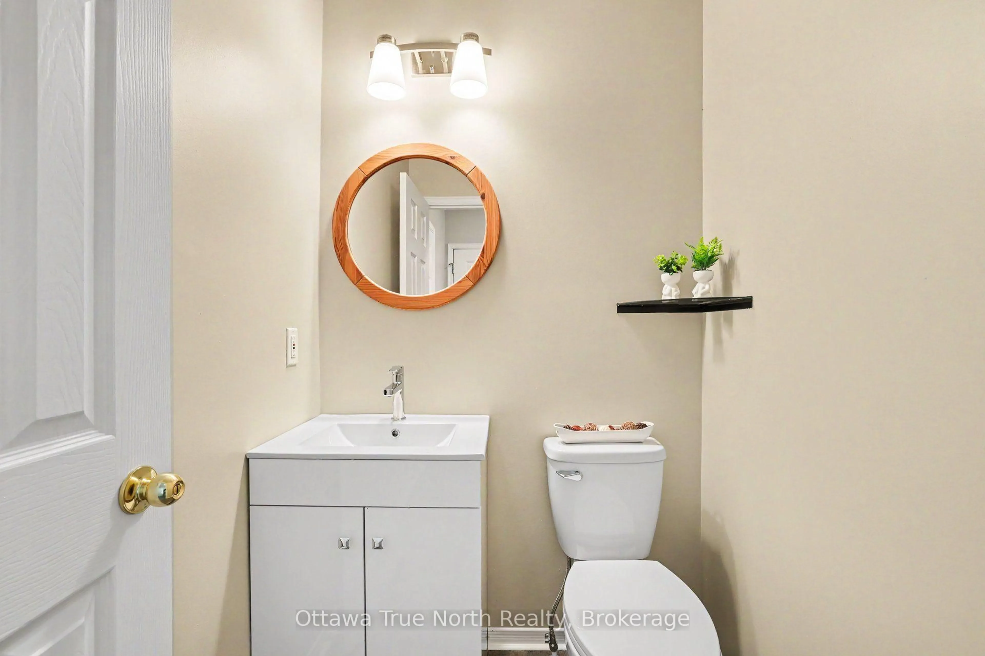 Standard bathroom, ceramic/tile floor for 187 Kincardine Dr, Ottawa Ontario K2V 1C5