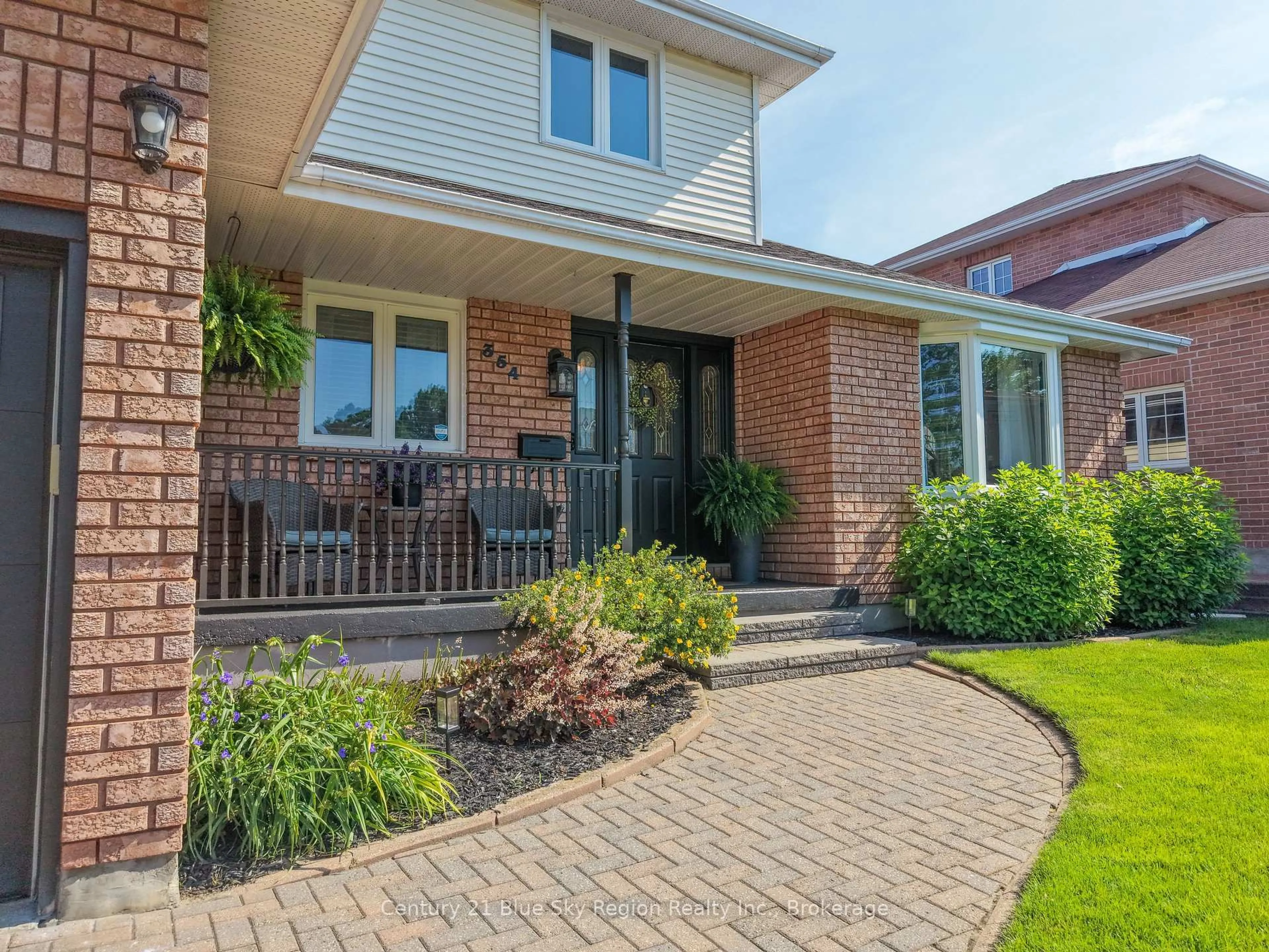Home with brick exterior material, street for 354 Elmwood Ave, North Bay Ontario P1B 9N4