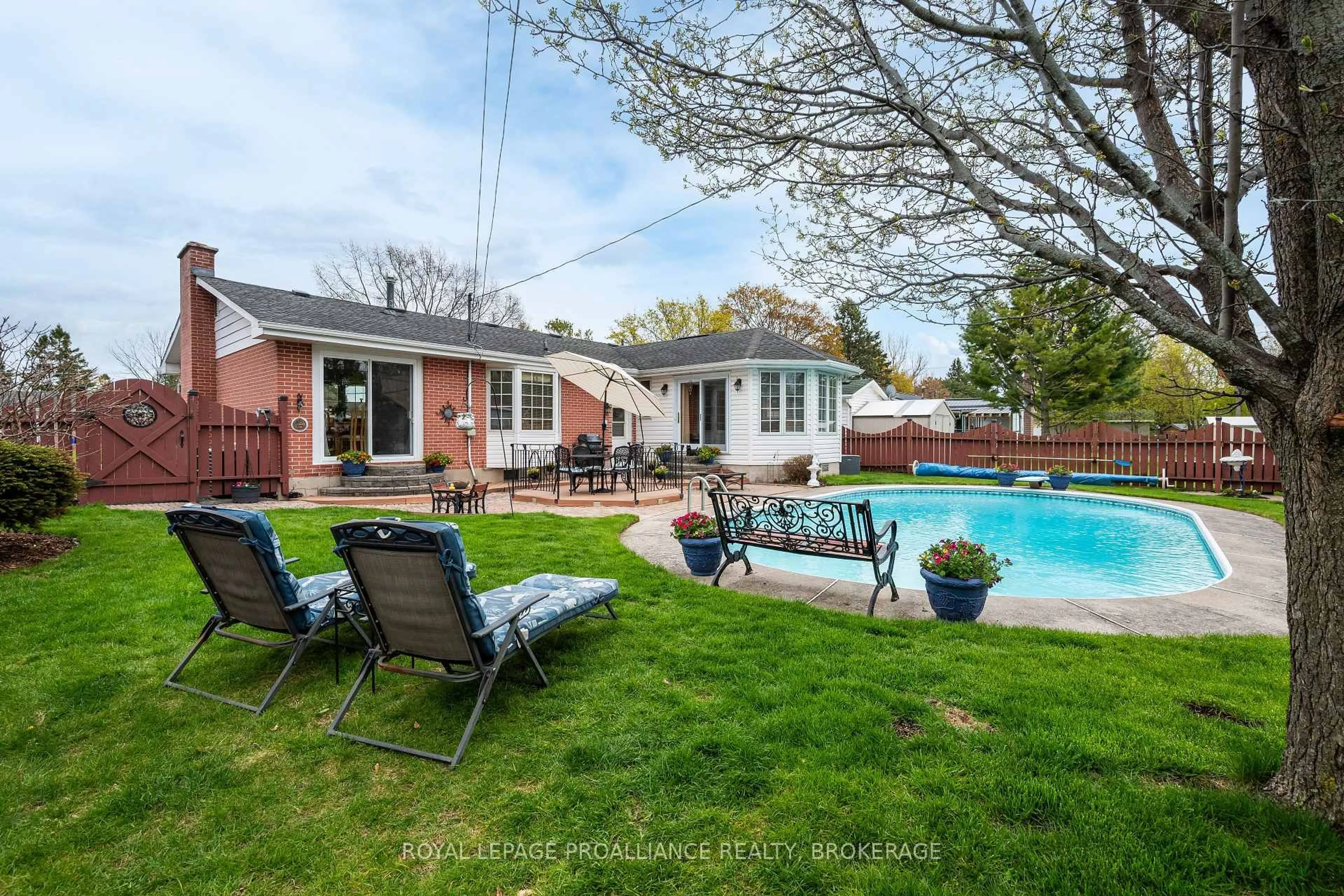 Unknown for 201 Camberley Cres, Kingston Ontario K7M 4C5