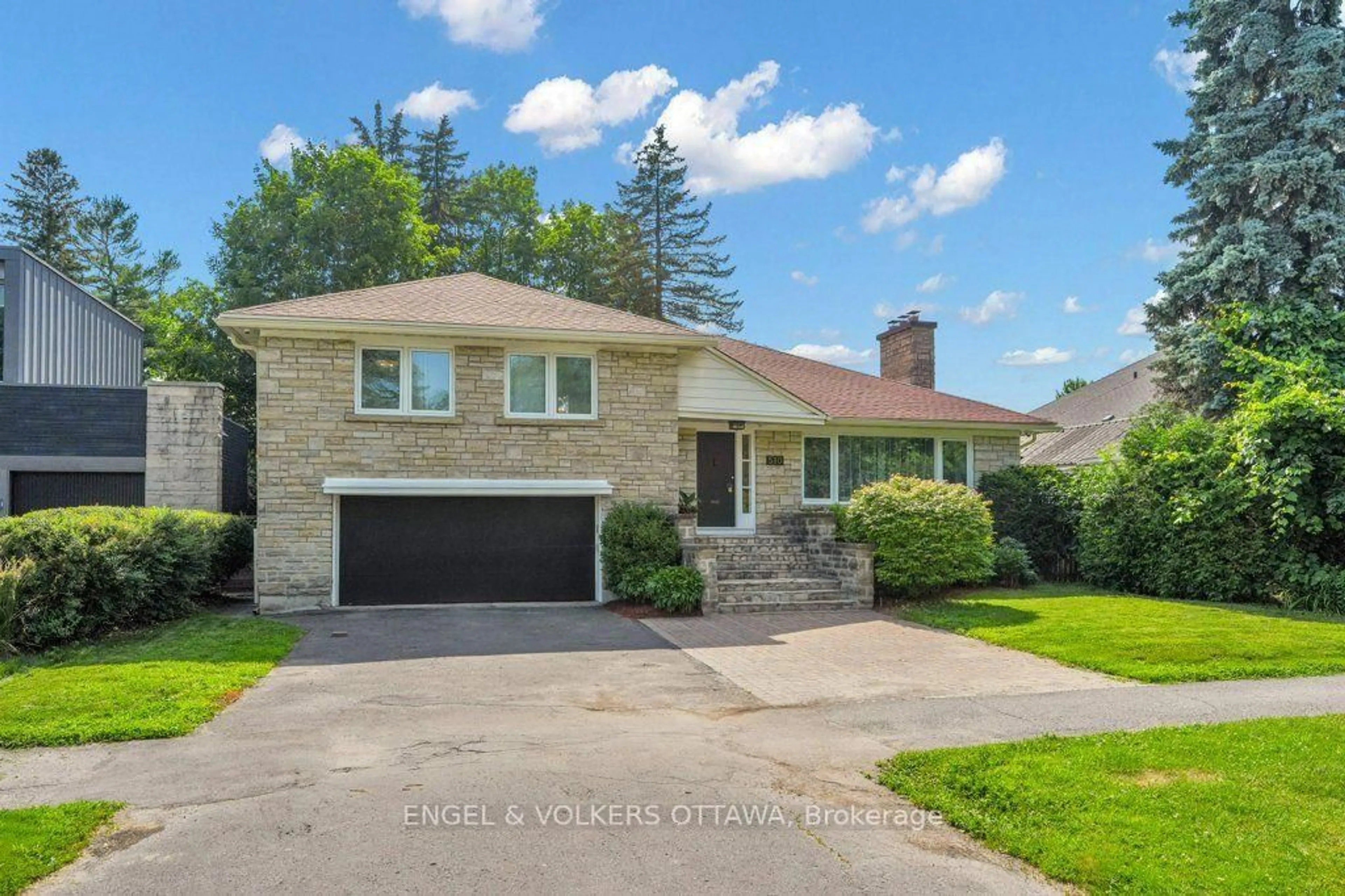 Home with brick exterior material, street for 510 Island Park Dr, Ottawa Ontario K1Y 0B5