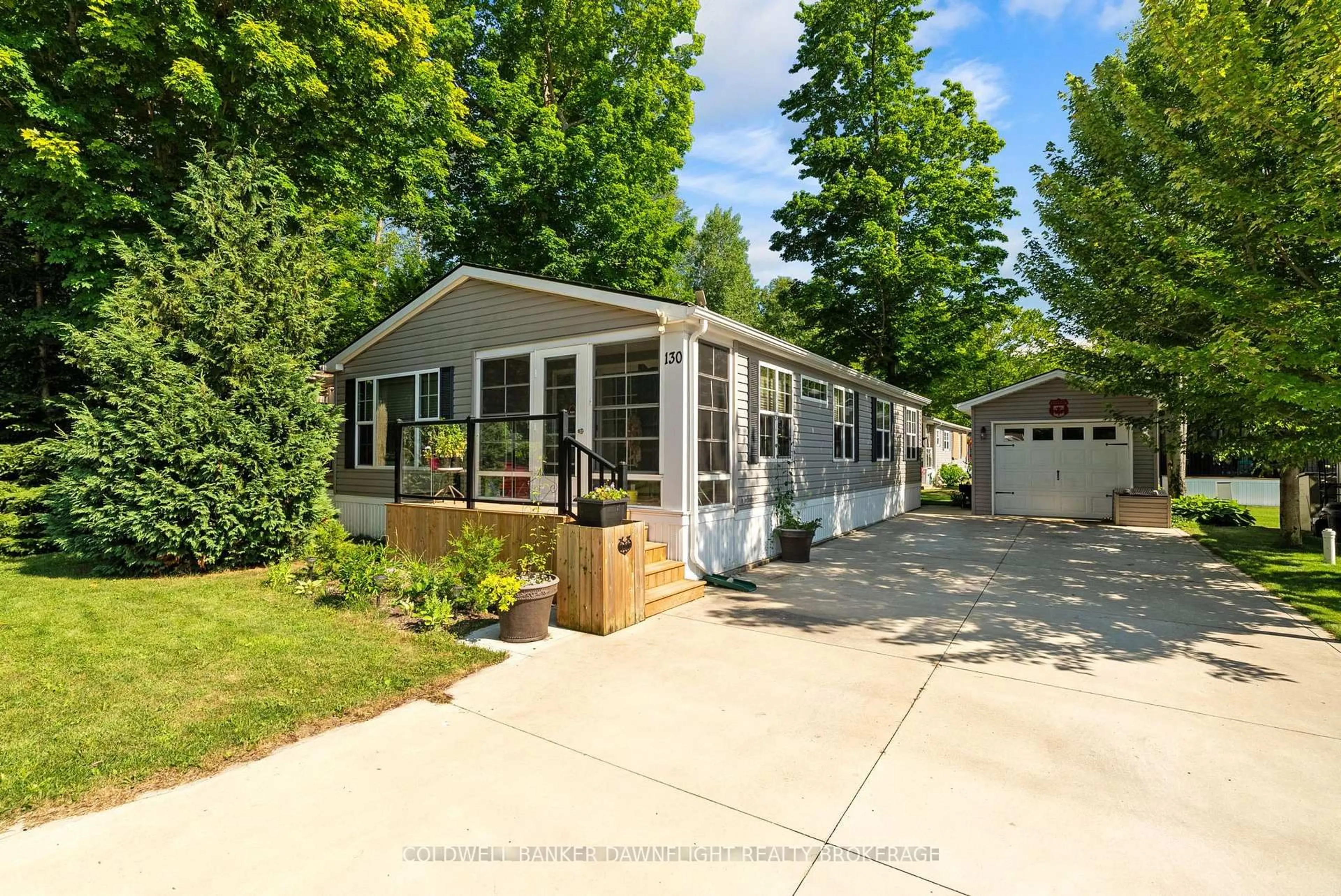Home with vinyl exterior material, street for 36501 Dashwood Rd ##130, South Huron Ontario N0M 1N0