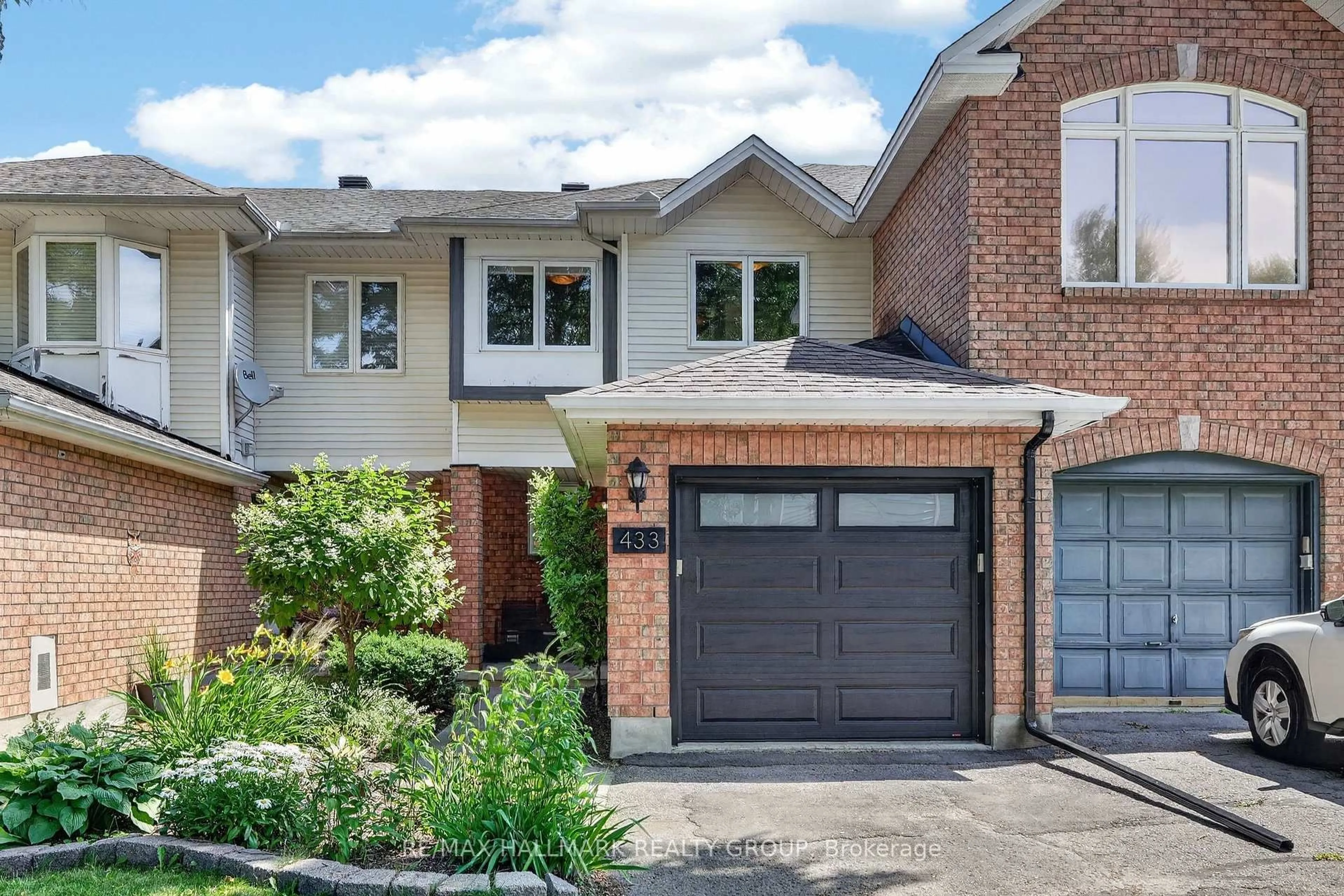 Home with brick exterior material, street for 433 Lawler Cres, Ottawa Ontario K4A 3Y3