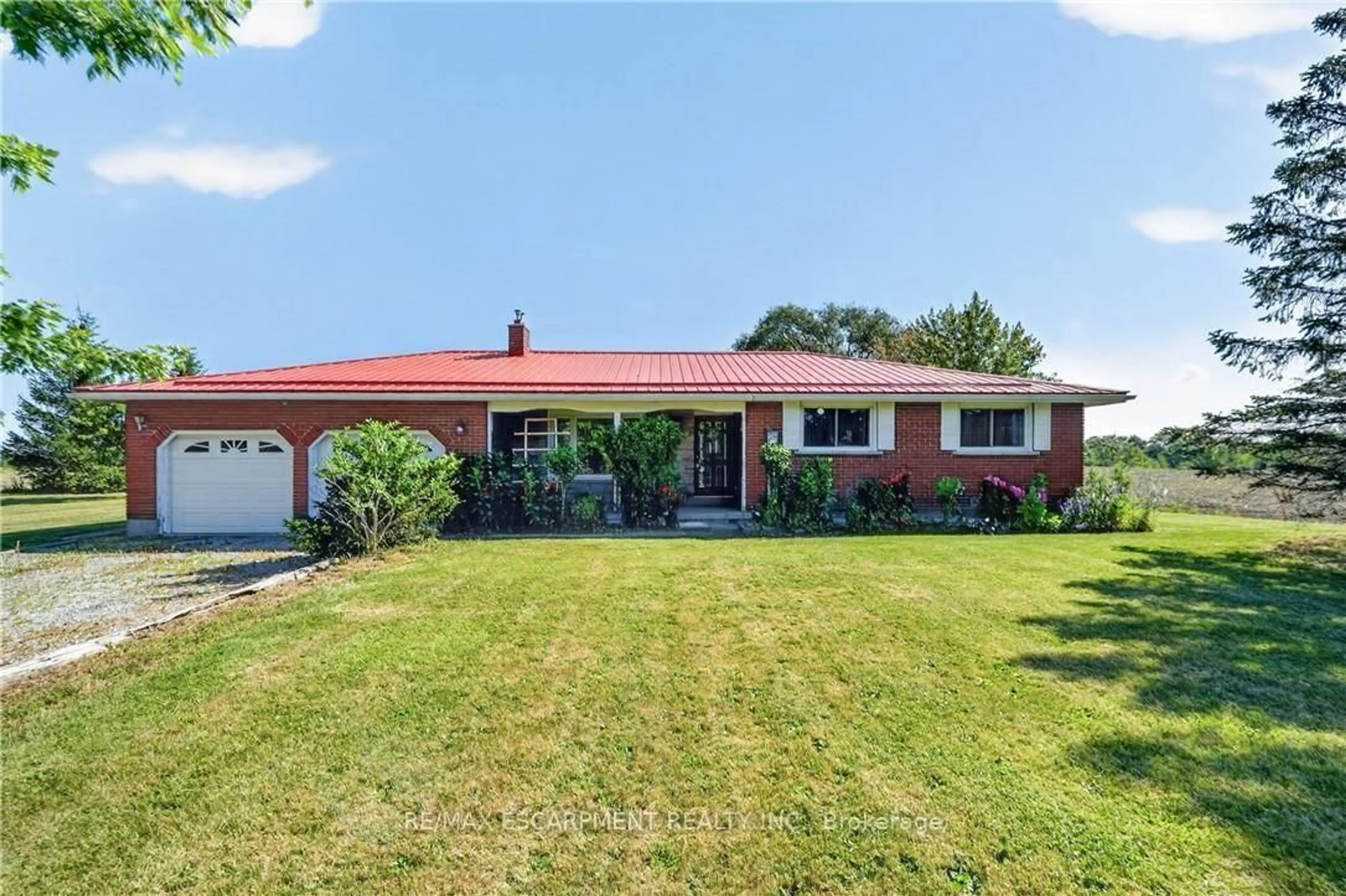 A pic from outside/outdoor area/front of a property/back of a property/a pic from drone, street for 7205 Highway 3, Haldimand Ontario N1A 2W1