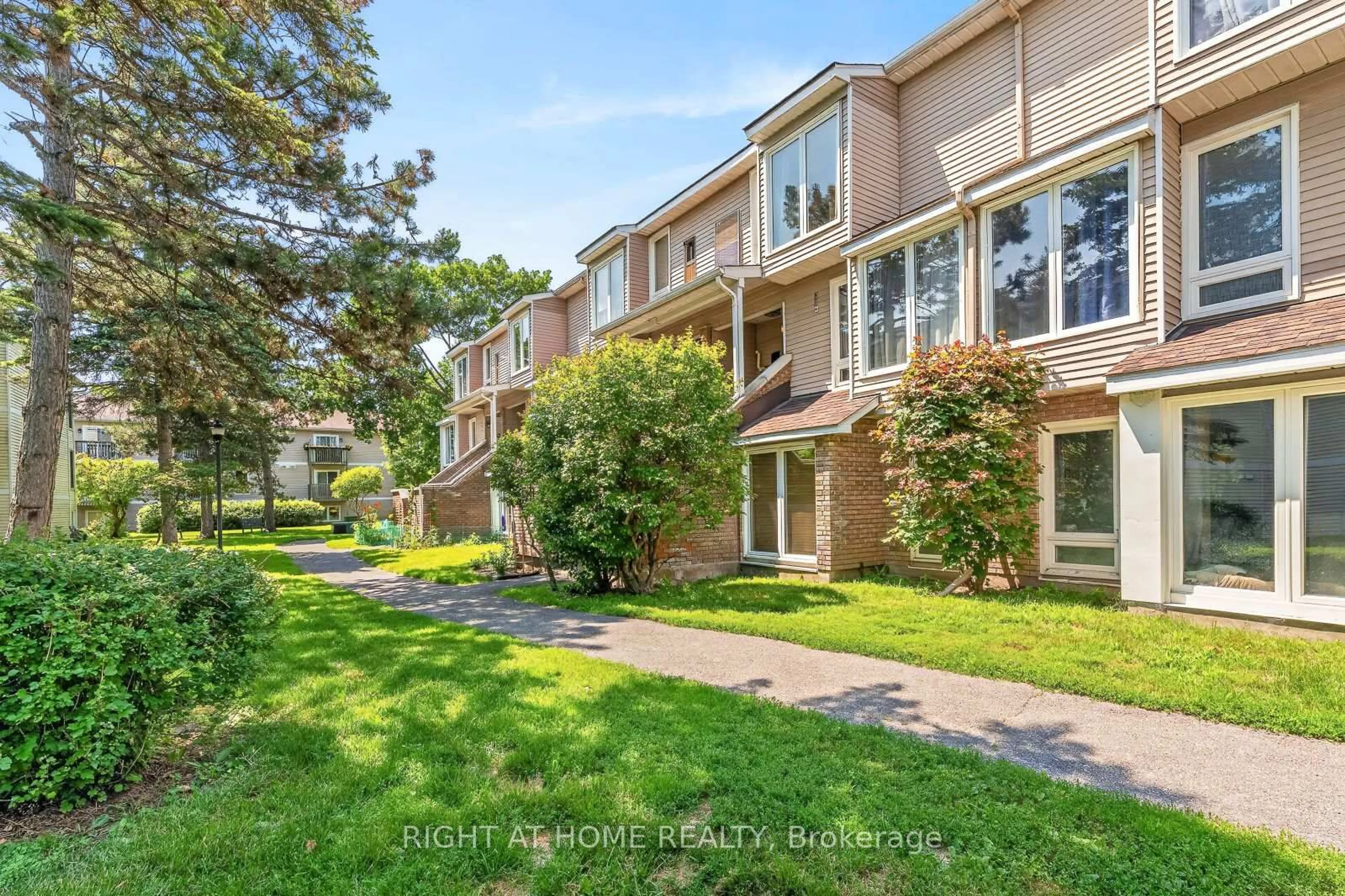 A pic from outside/outdoor area/front of a property/back of a property/a pic from drone, unknown for 6B Shehyn Lane #15, Nepean Ontario K2G 4Y2