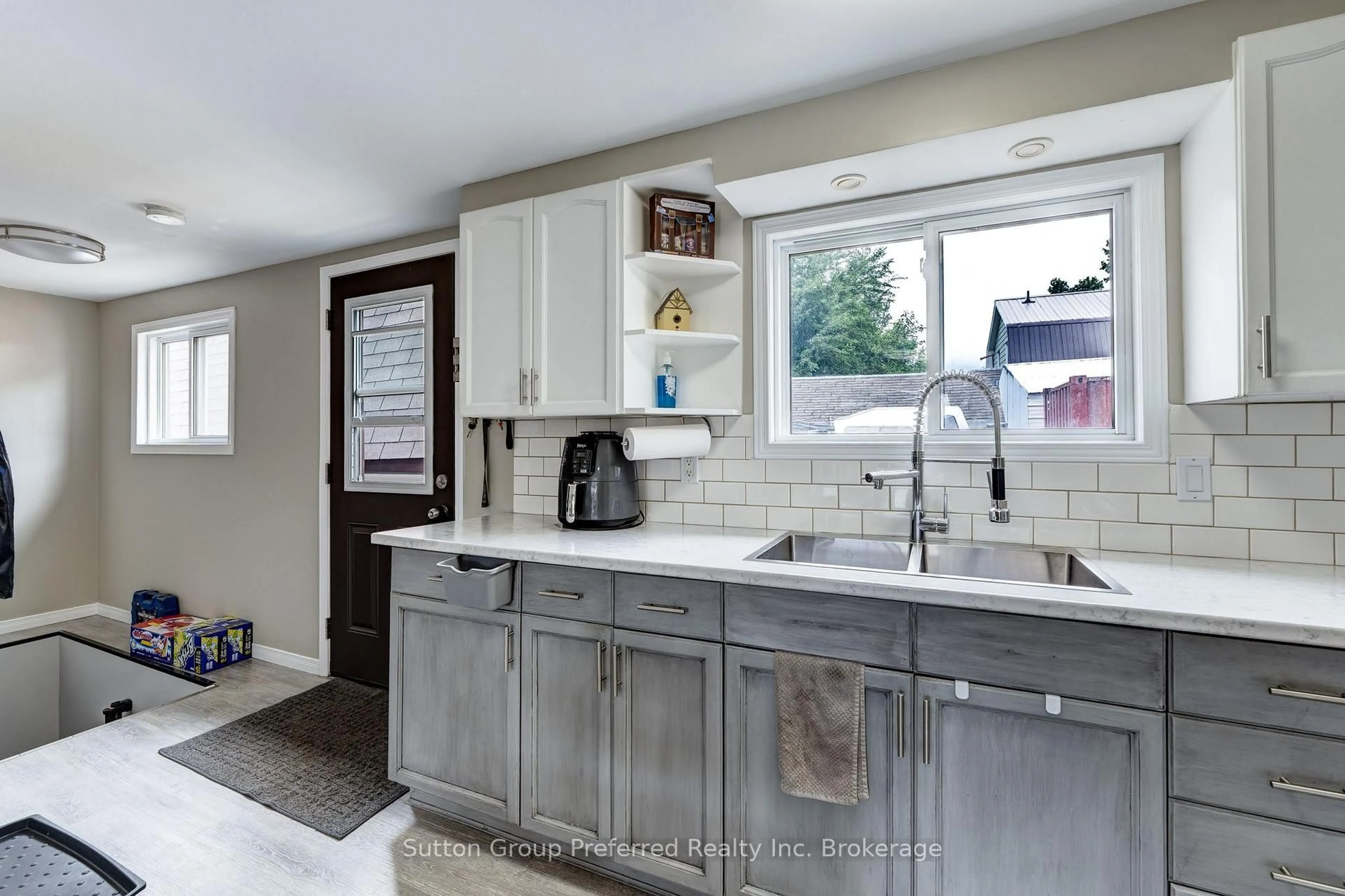 Contemporary kitchen, ceramic/tile floor for 685744 Main St, Norwich Ontario N4S 7V9