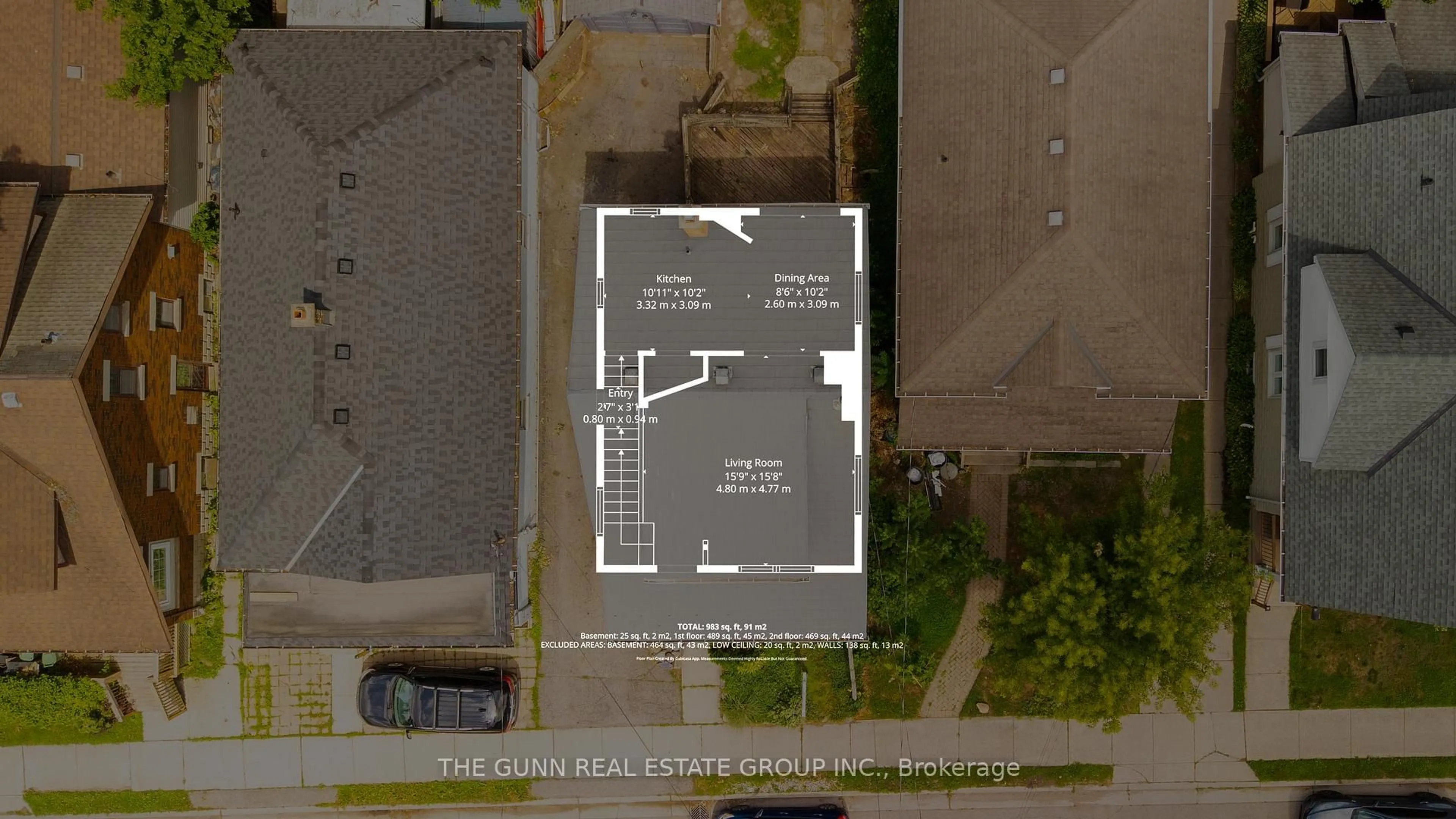 A pic from outside/outdoor area/front of a property/back of a property/a pic from drone, street for 904 Dame St, London East Ontario N5Z 1M4