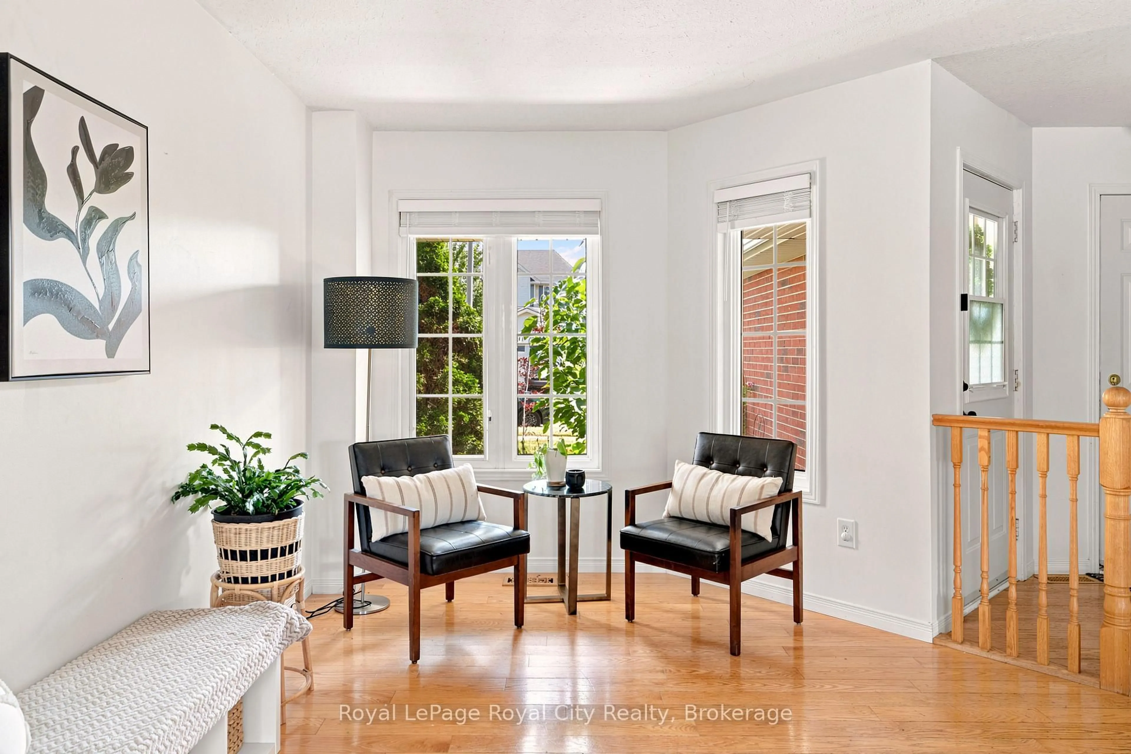 Indoor entryway for 43 Fletcher Crt, Guelph Ontario N1E 7G8