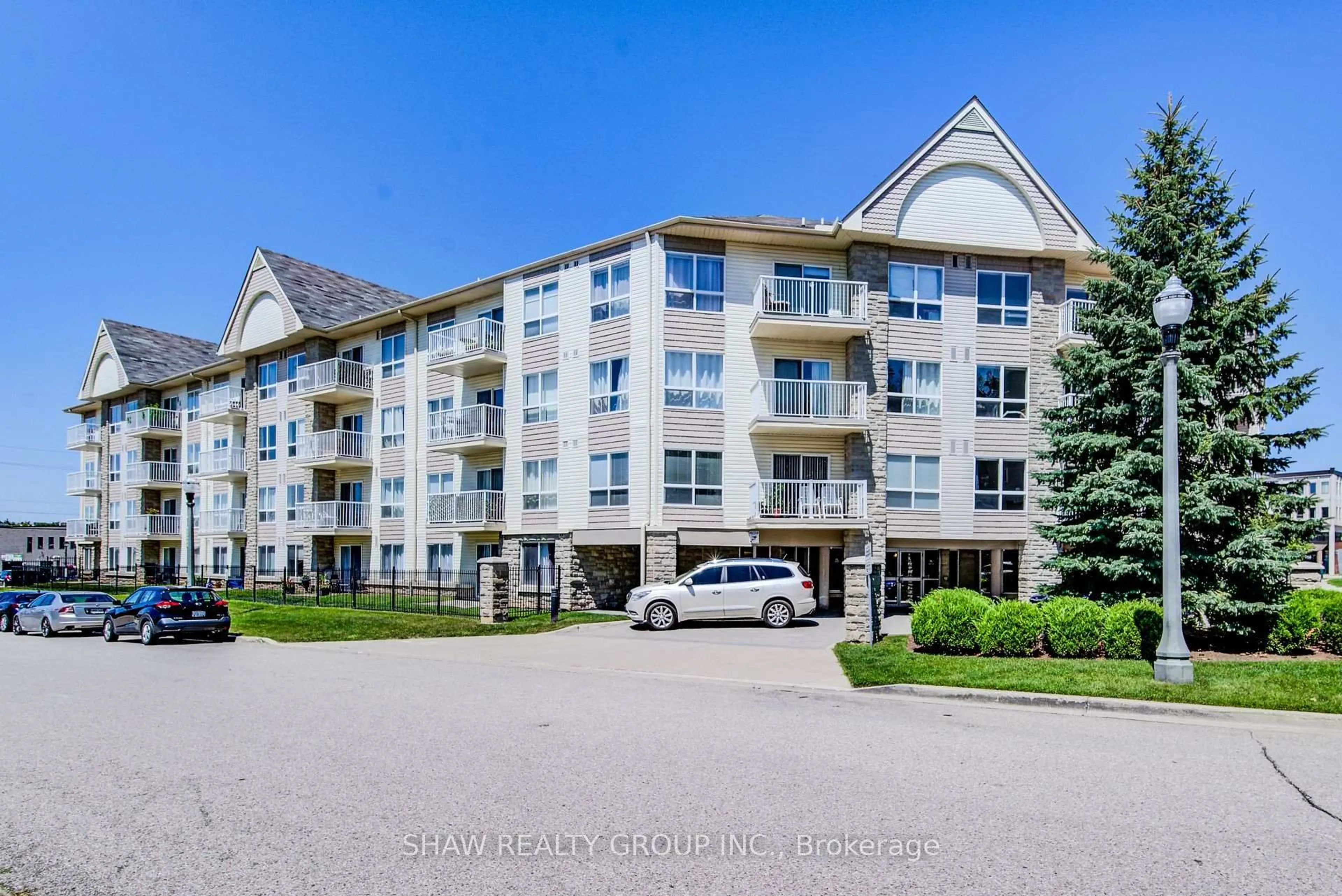 Unknown for 8 Harris St #104, Cambridge Ontario N1R 8R1