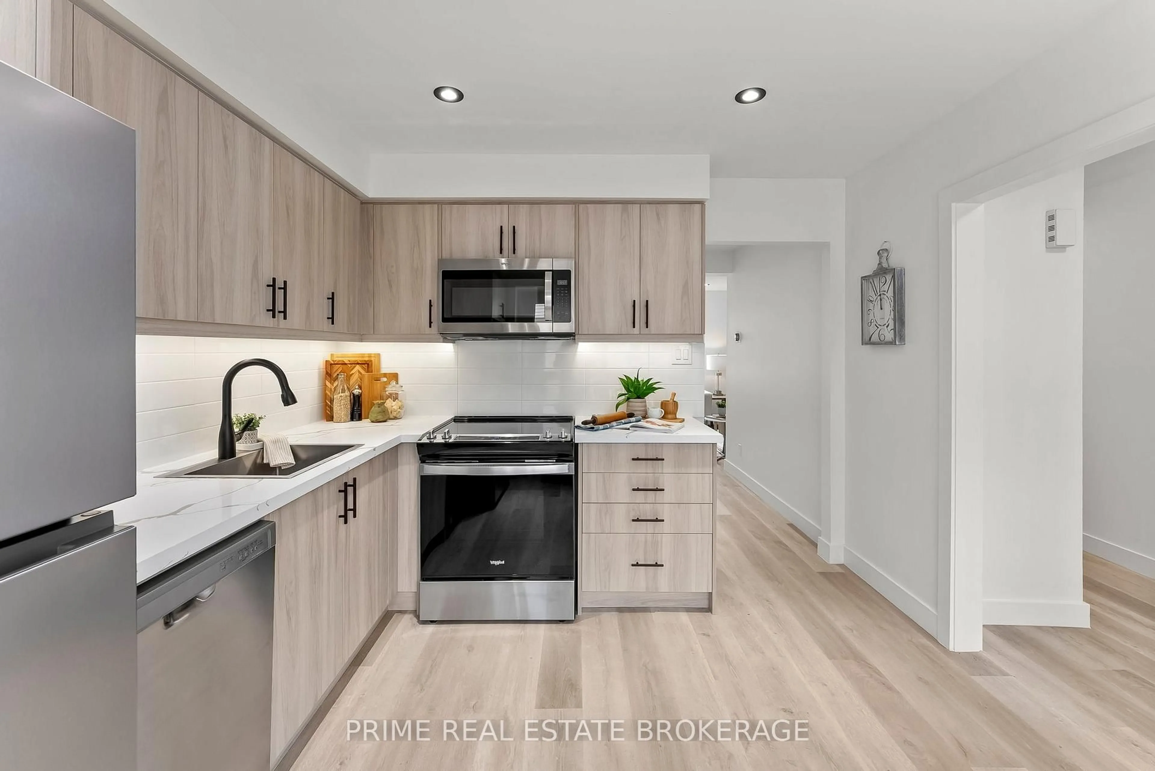 Open concept kitchen, unknown for 126 Belmont Dr #48, London South Ontario N6J 4W1