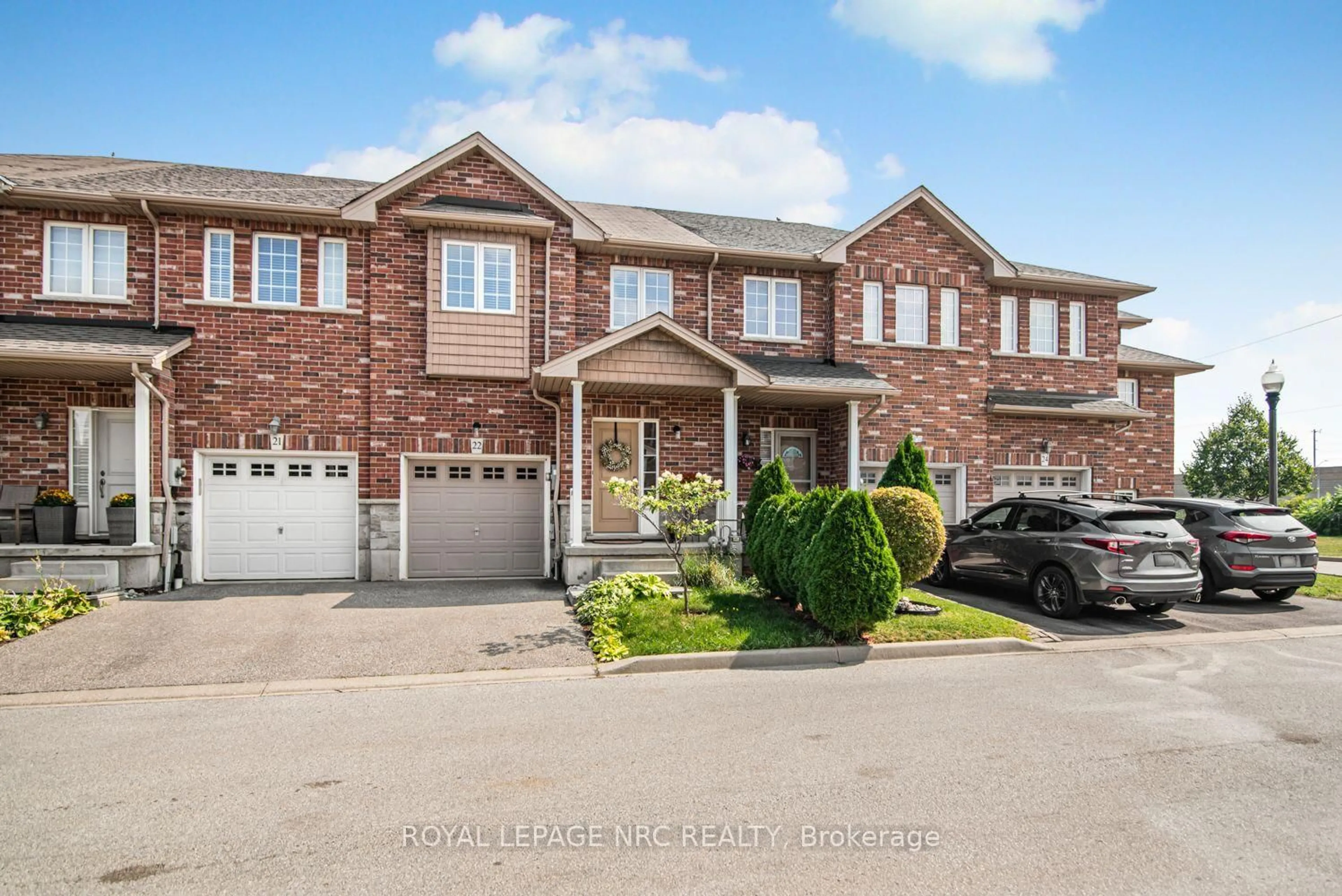 Home with brick exterior material, street for 45 Seabreeze Cres #22, Hamilton Ontario L8E 0G1