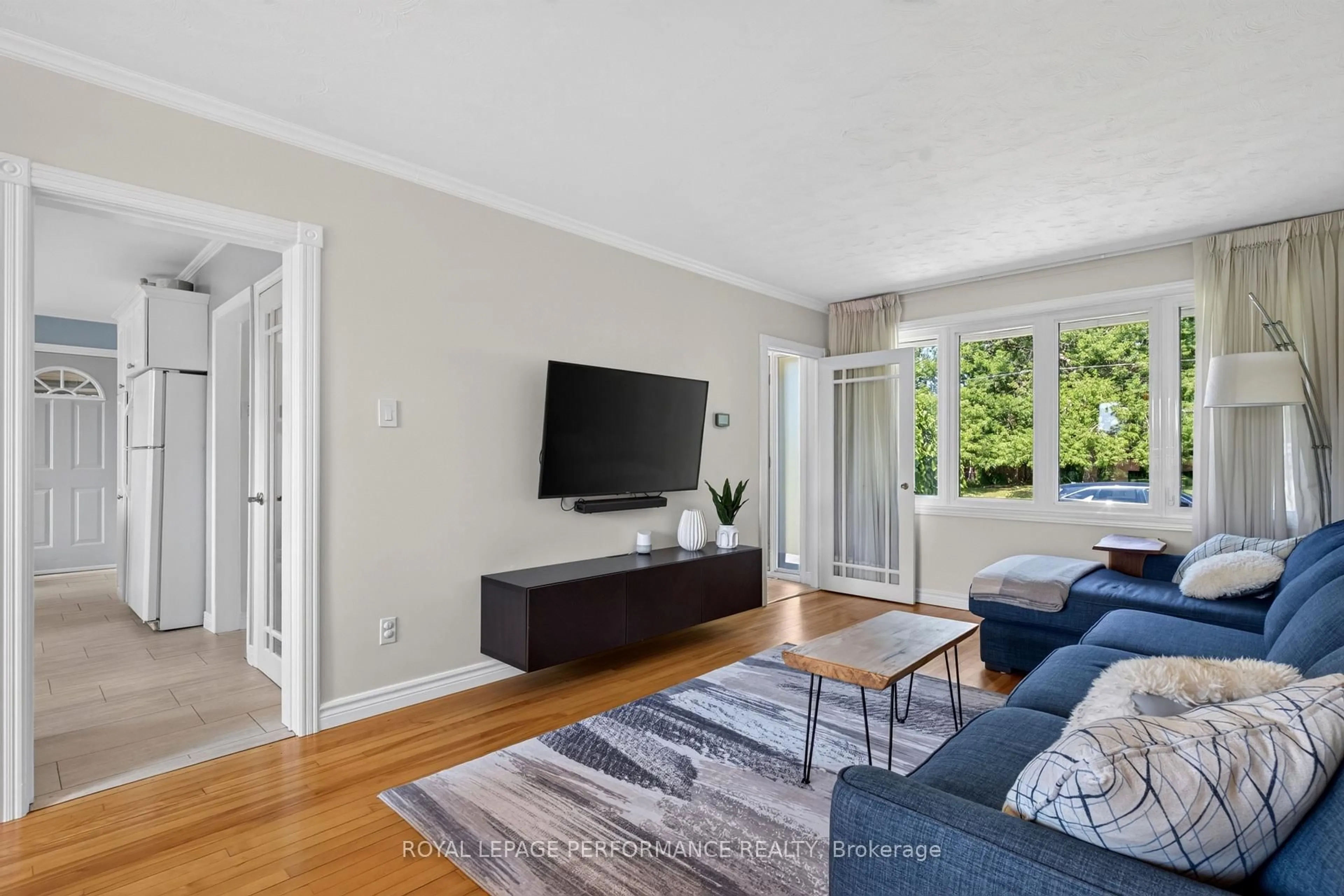Living room with furniture, unknown for 1808 Russell Rd, Ottawa Ontario K1G 1L5