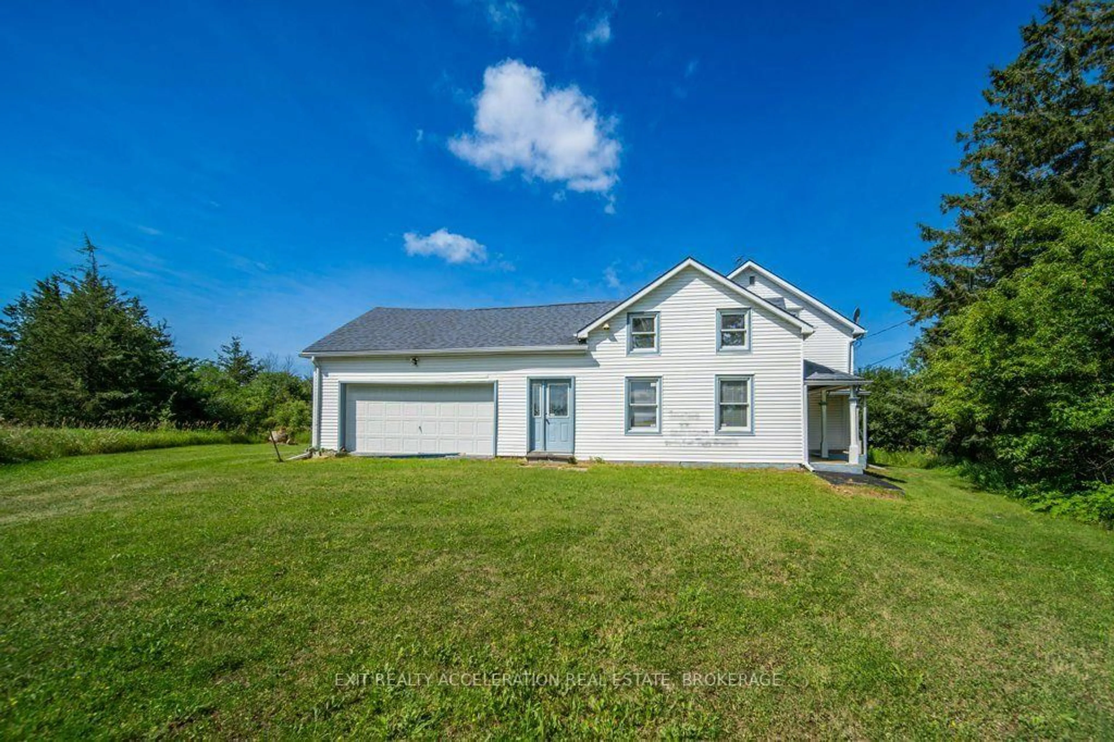 Home with vinyl exterior material, building for 38 Fitchett Rd, Napanee Ontario K7R 3K8