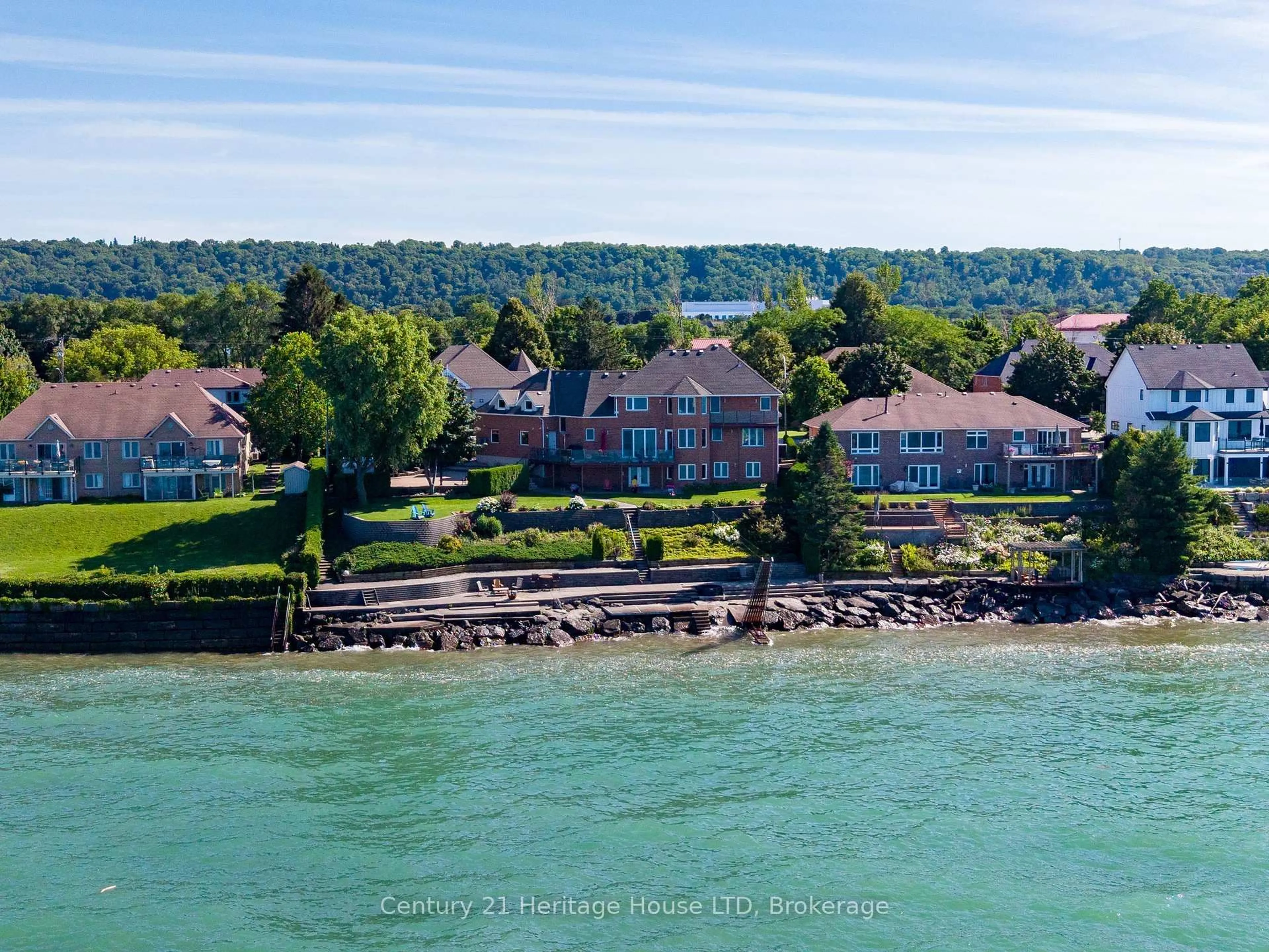 A pic from outside/outdoor area/front of a property/back of a property/a pic from drone, water/lake/river/ocean view for 6 Jacob's Landing, Grimsby Ontario L3M 5G7