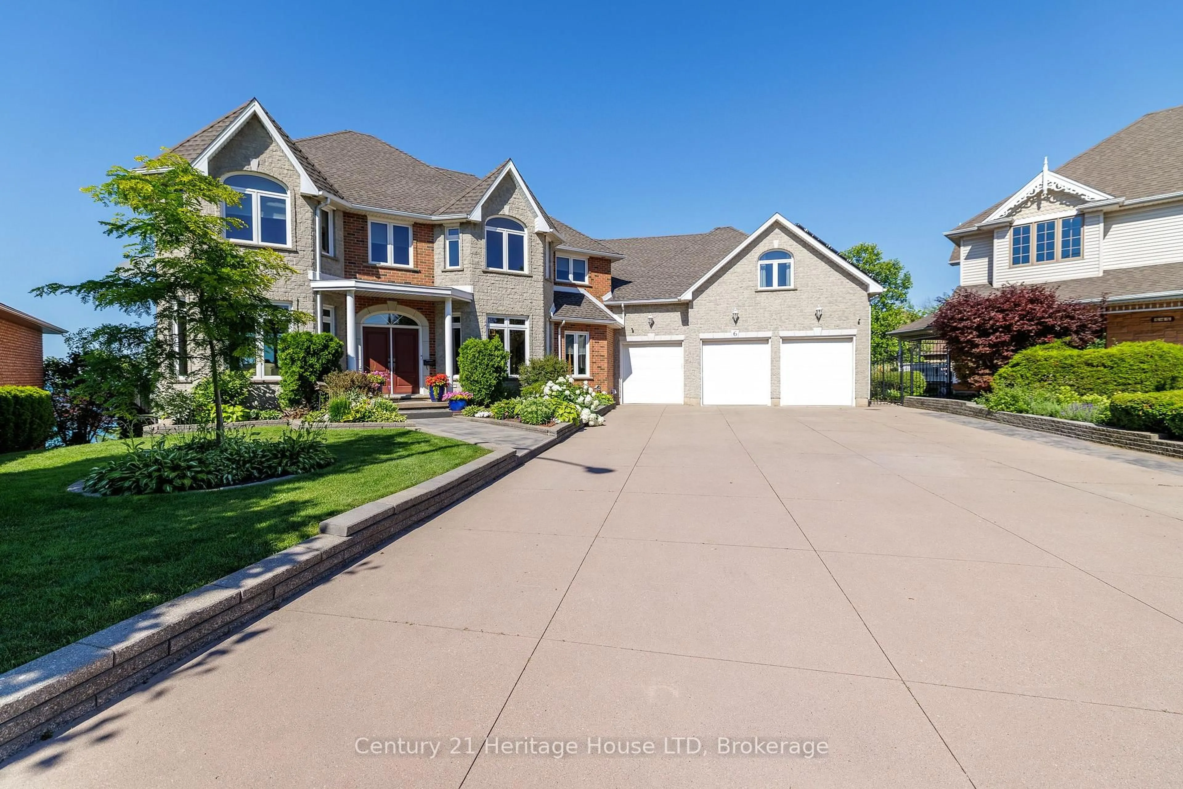 Unknown for 6 Jacob's Landing, Grimsby Ontario L3M 5G7