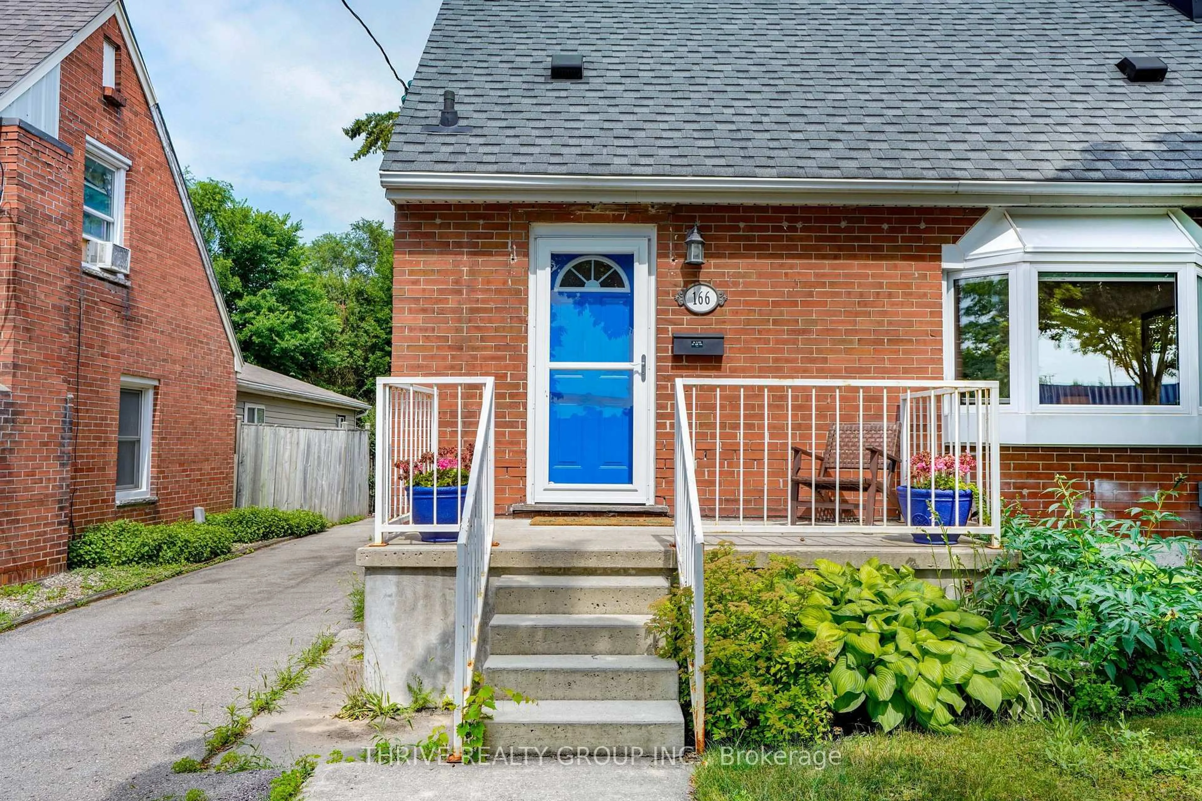 Home with brick exterior material, street for 166 Ashland Ave, London East Ontario N5W 4C9