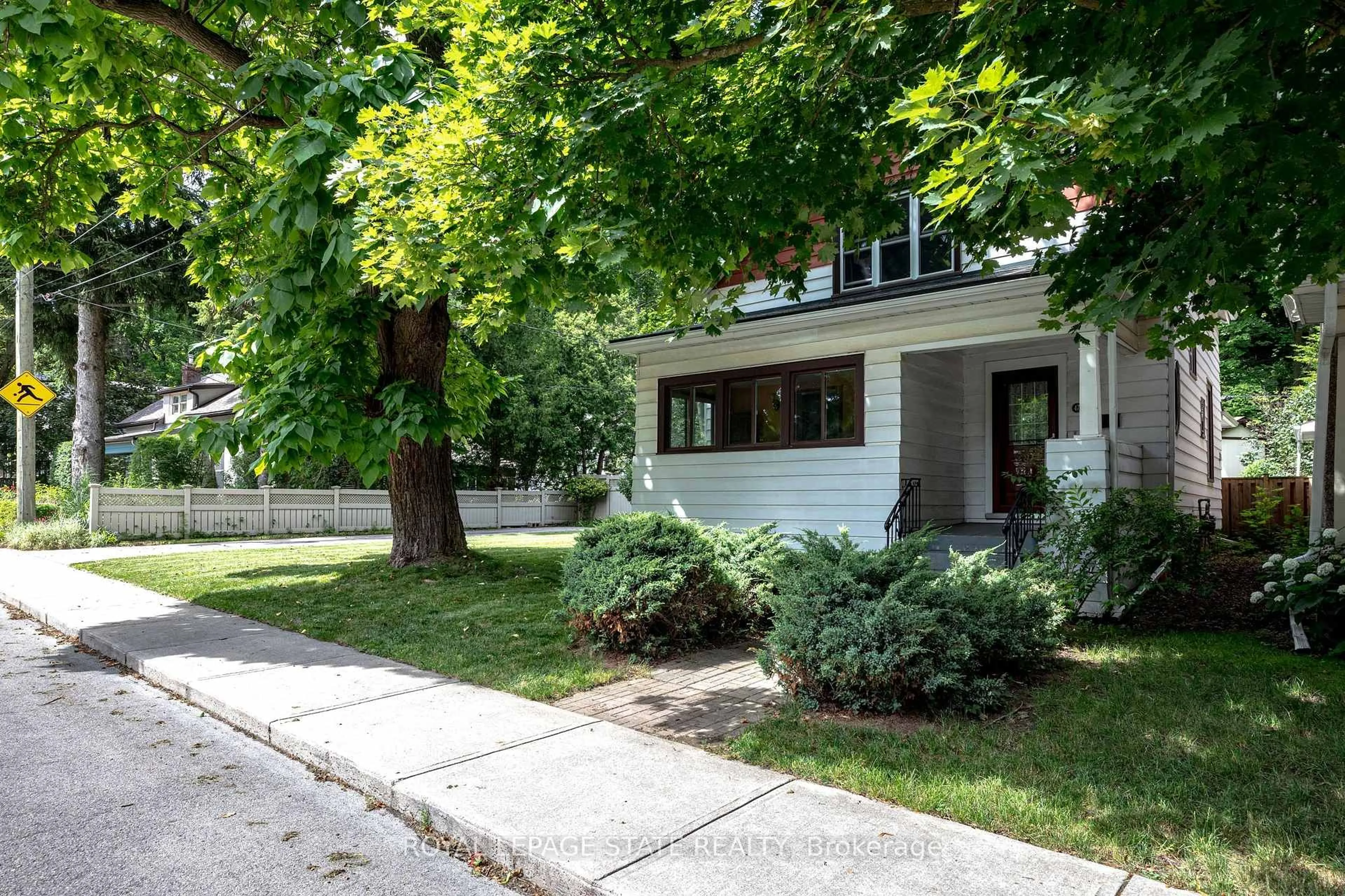 Unknown for 47 Witherspoon St, Hamilton Ontario L9H 2C4