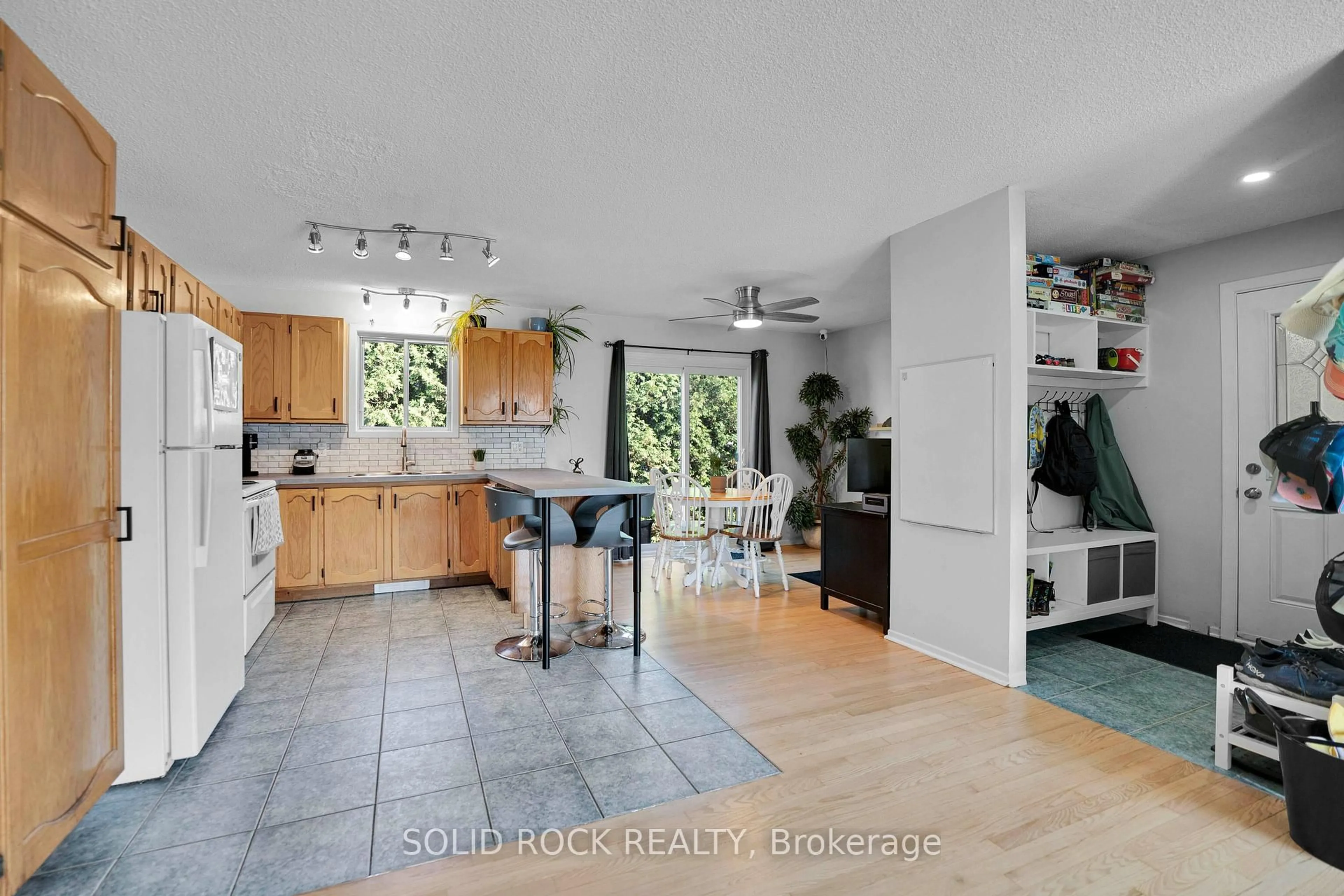 Open concept kitchen, ceramic/tile floor for 17 Blais St, Russell Ontario K0A 1W0