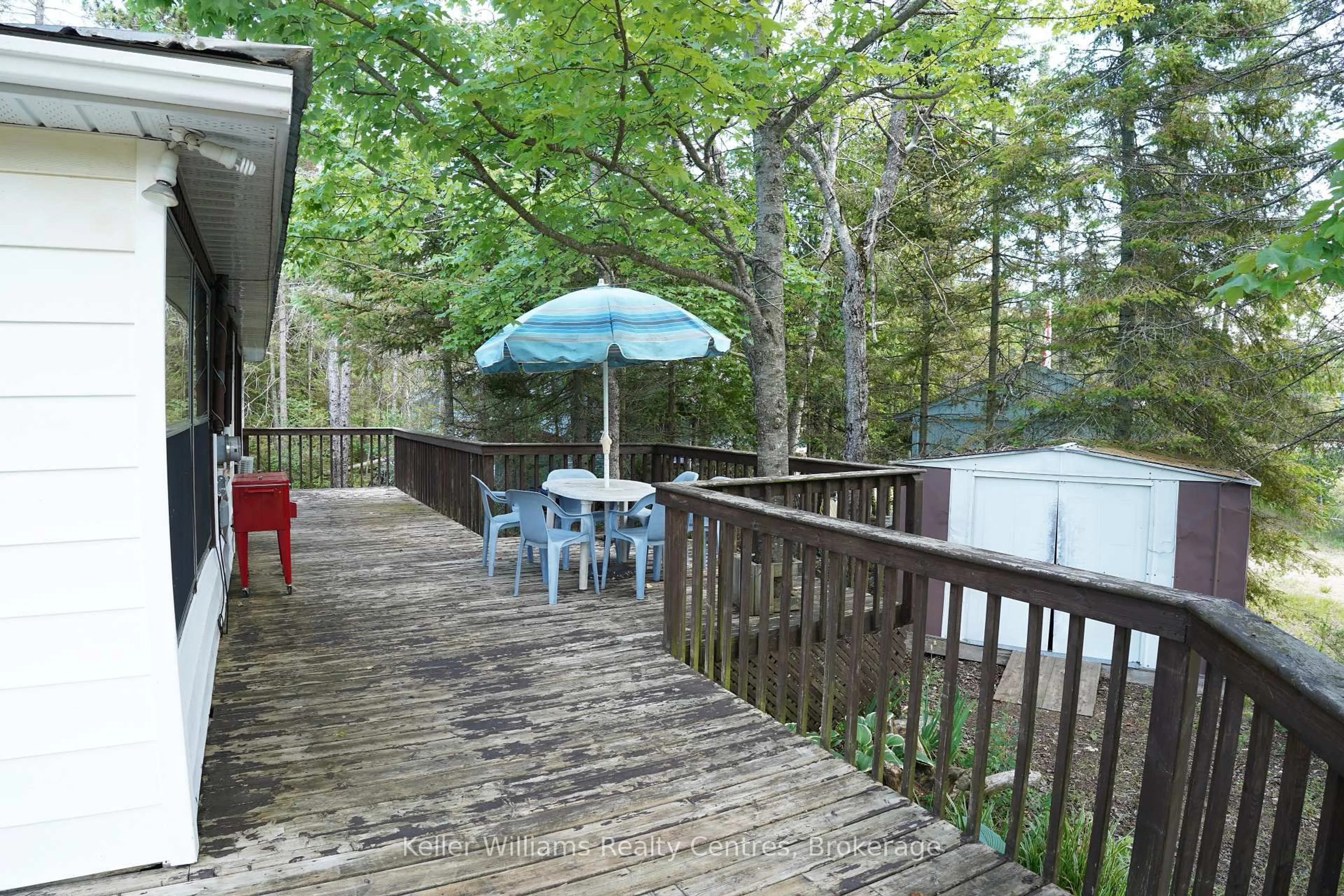 Patio, water/lake/river/ocean view for 14 SOG-JE-WA-SA Dr, Native Leased Lands Ontario N0H 2G0